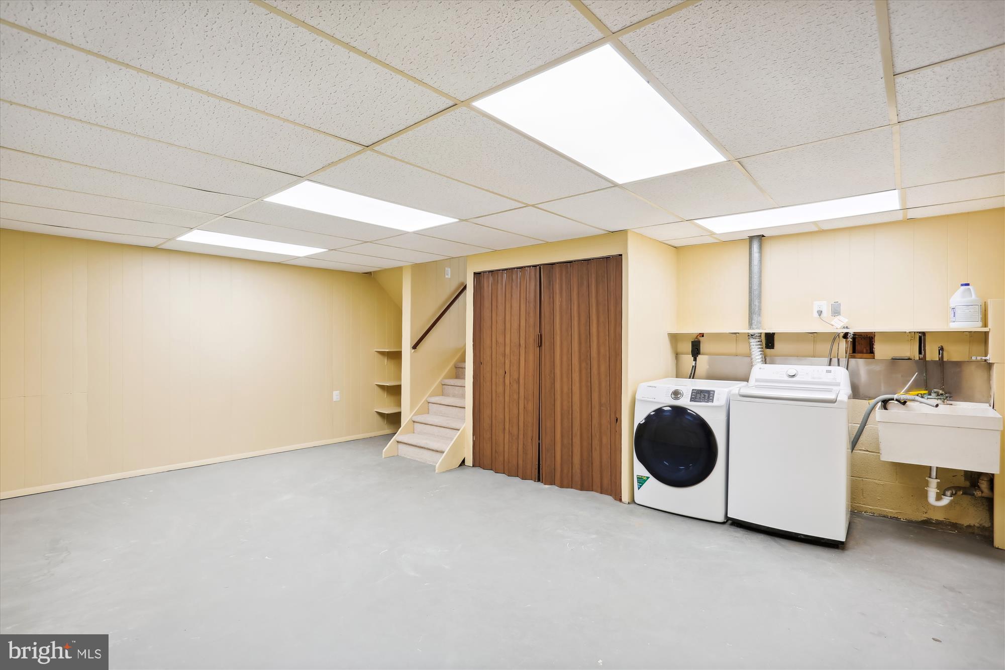 MILL CREEK TOWNE - Residential