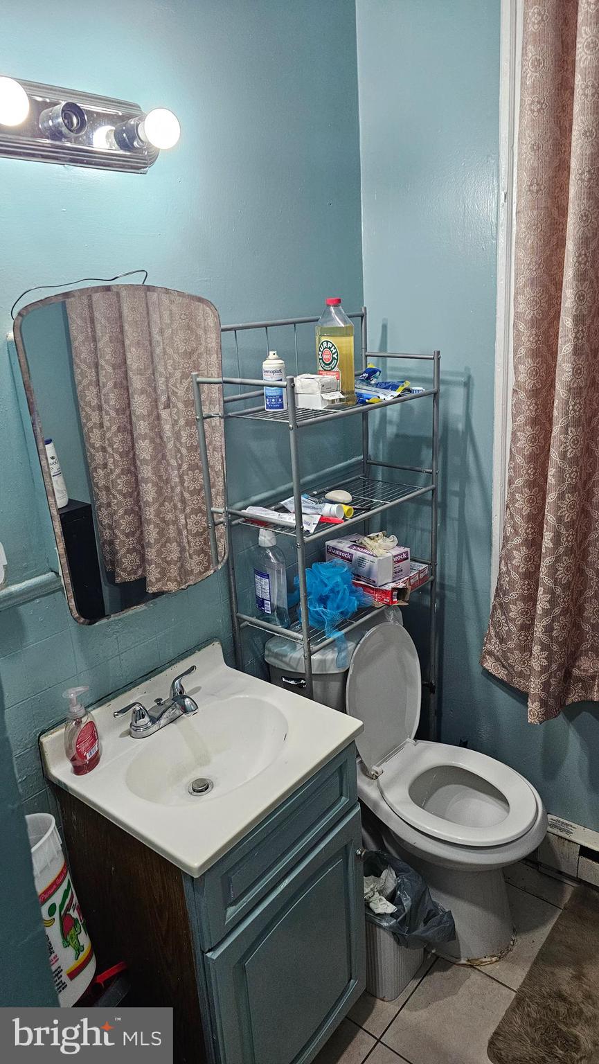 EAST KENSINGTON - Commercial Sale