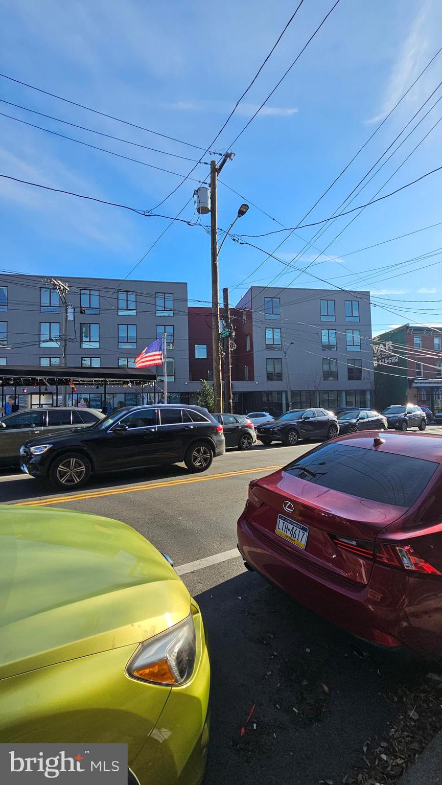 EAST KENSINGTON - Commercial Sale