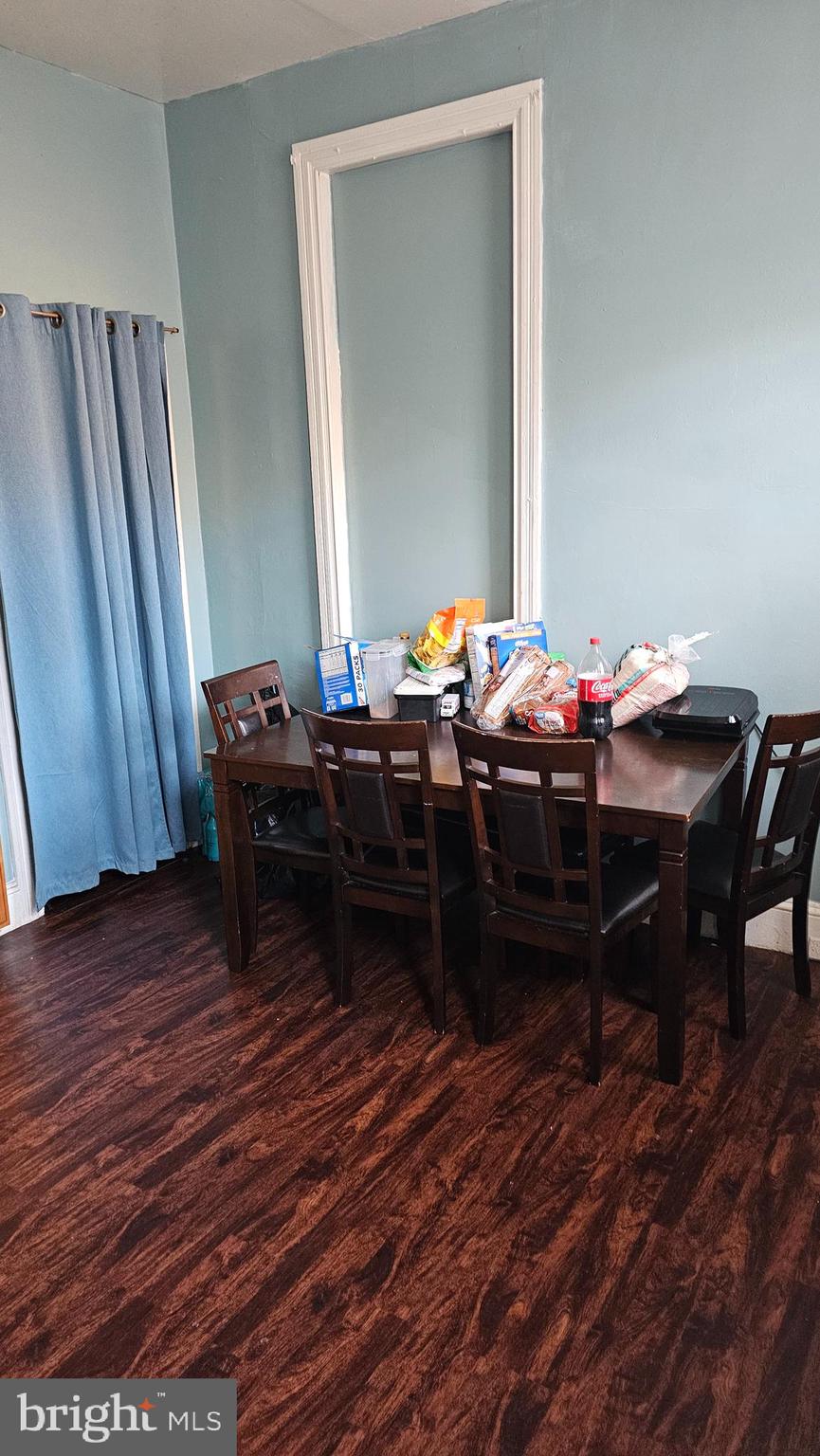 EAST KENSINGTON - Commercial Sale