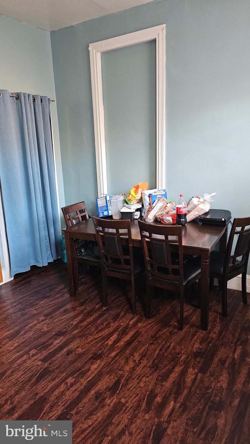 EAST KENSINGTON - Commercial Sale