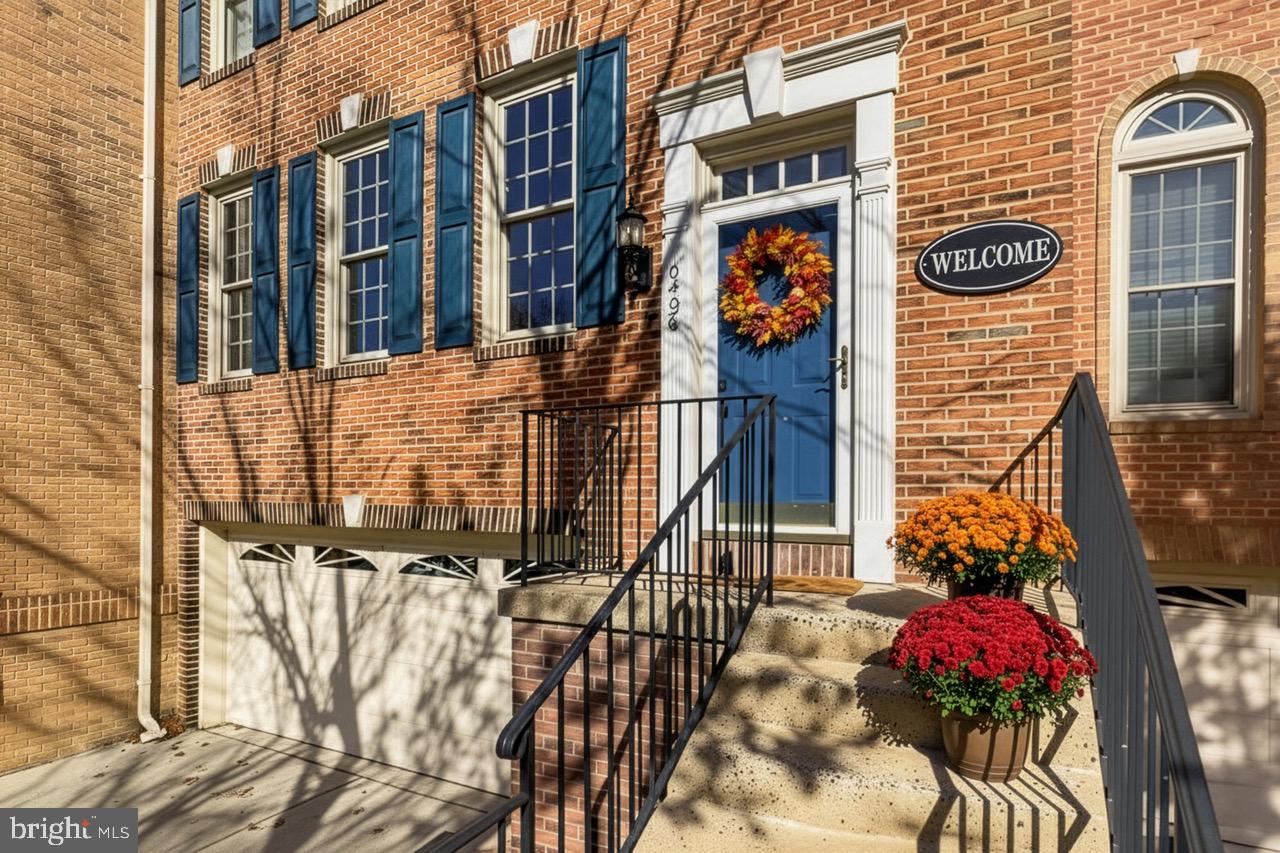 10496 COURTNEY DRIVE