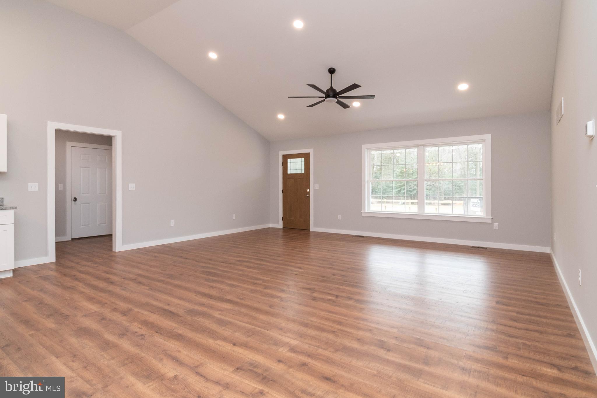 CEDAR CREEK - Residential