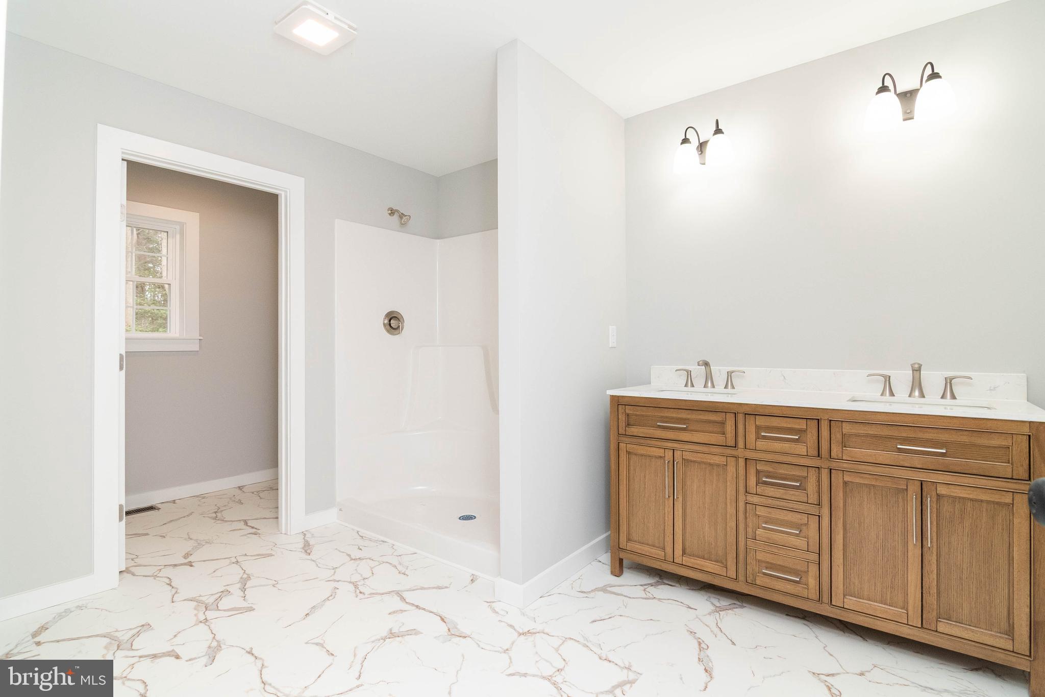 CEDAR CREEK - Residential