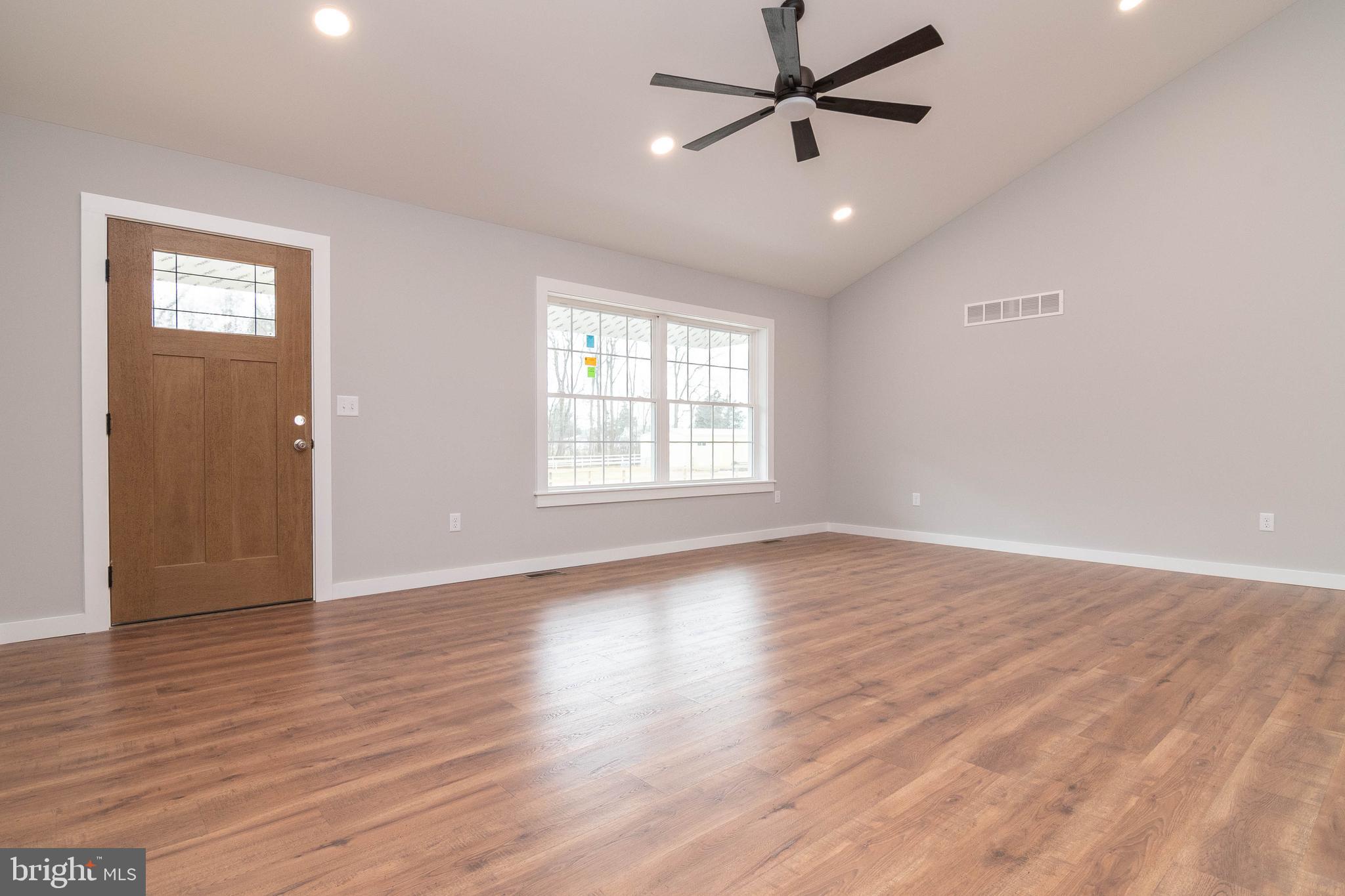 CEDAR CREEK - Residential