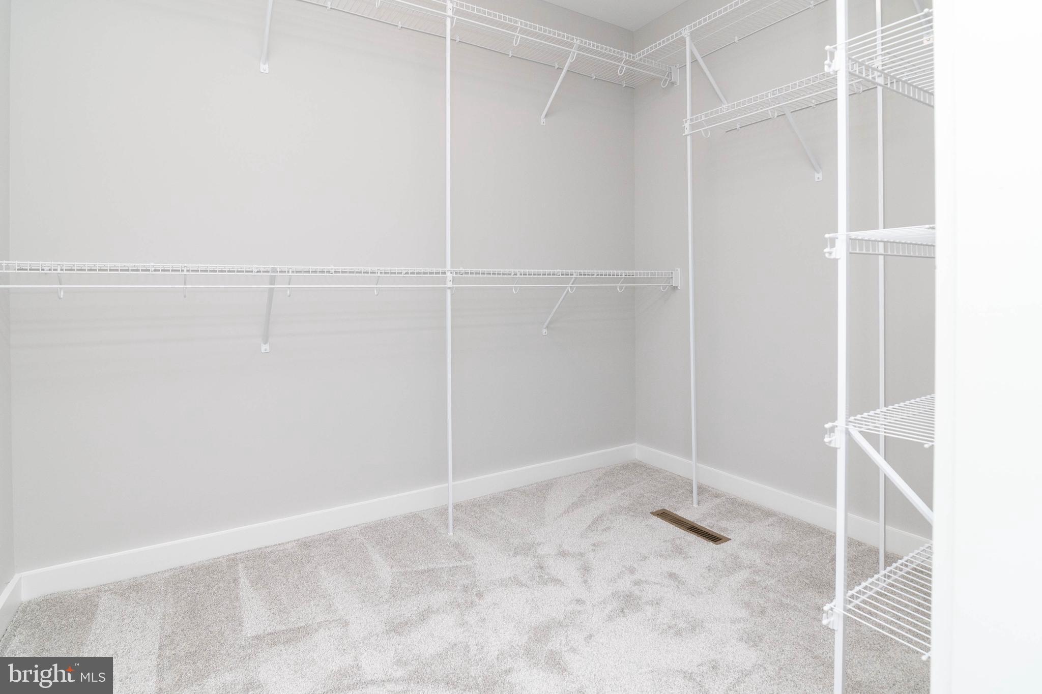 CEDAR CREEK - Residential