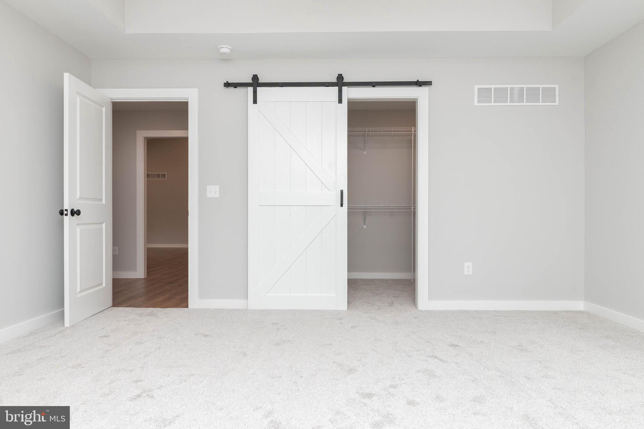 CEDAR CREEK - Residential