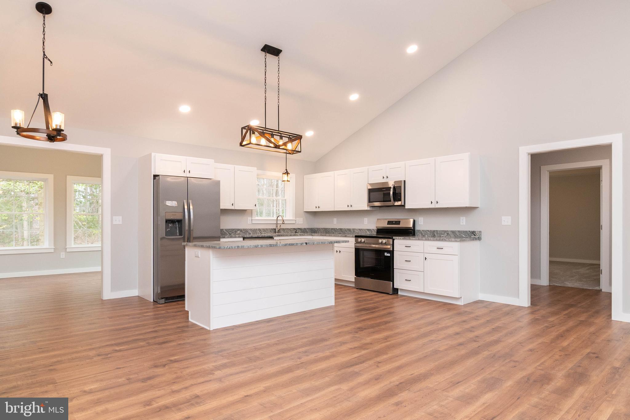 CEDAR CREEK - Residential