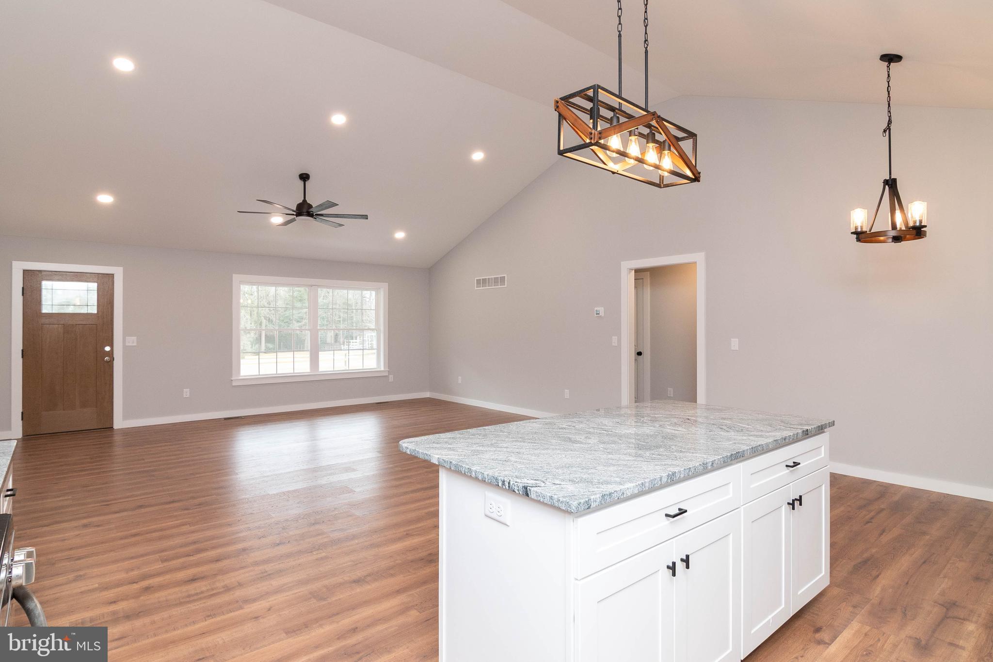 CEDAR CREEK - Residential