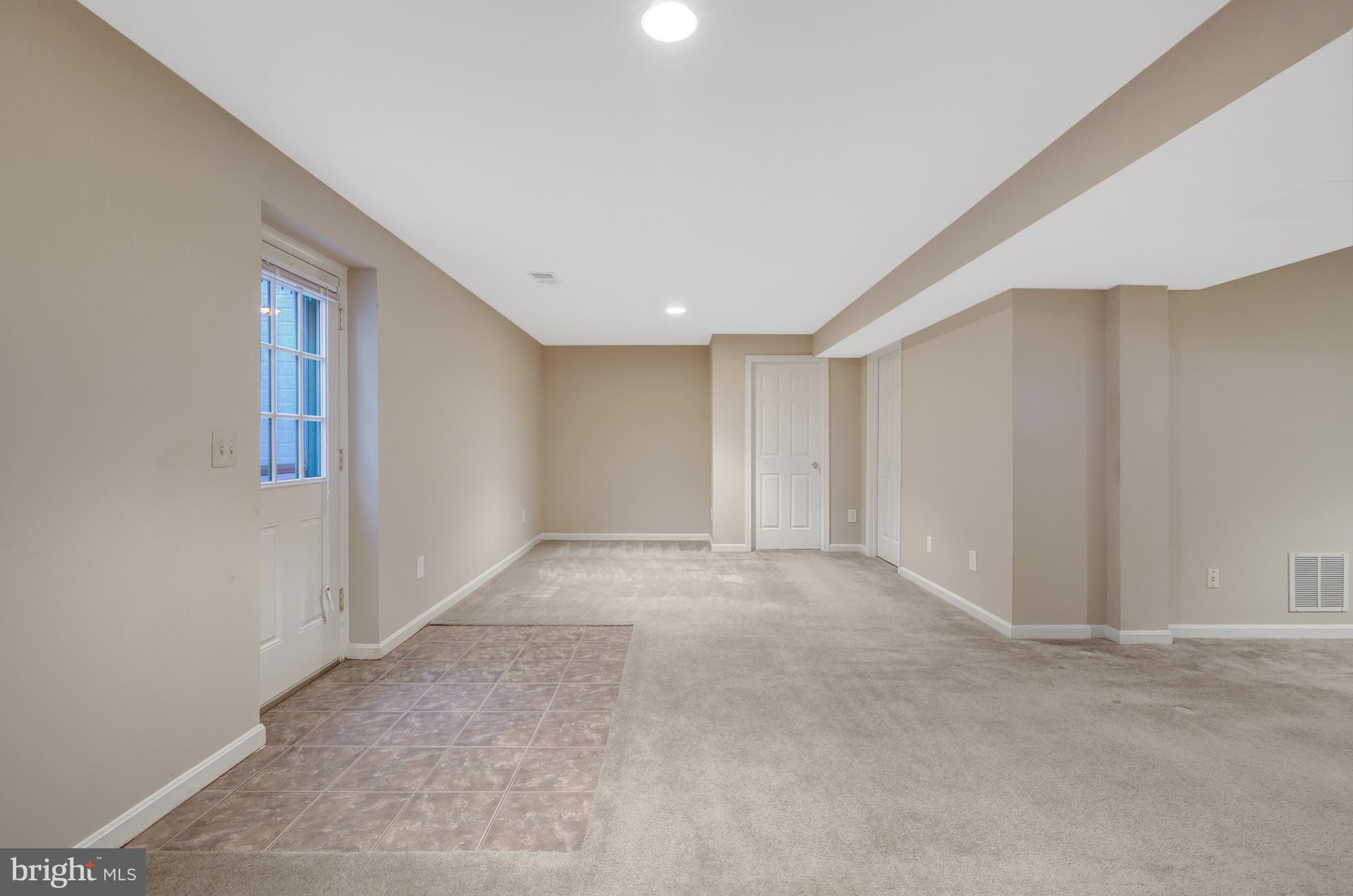 POLO FIELDS - Residential Lease