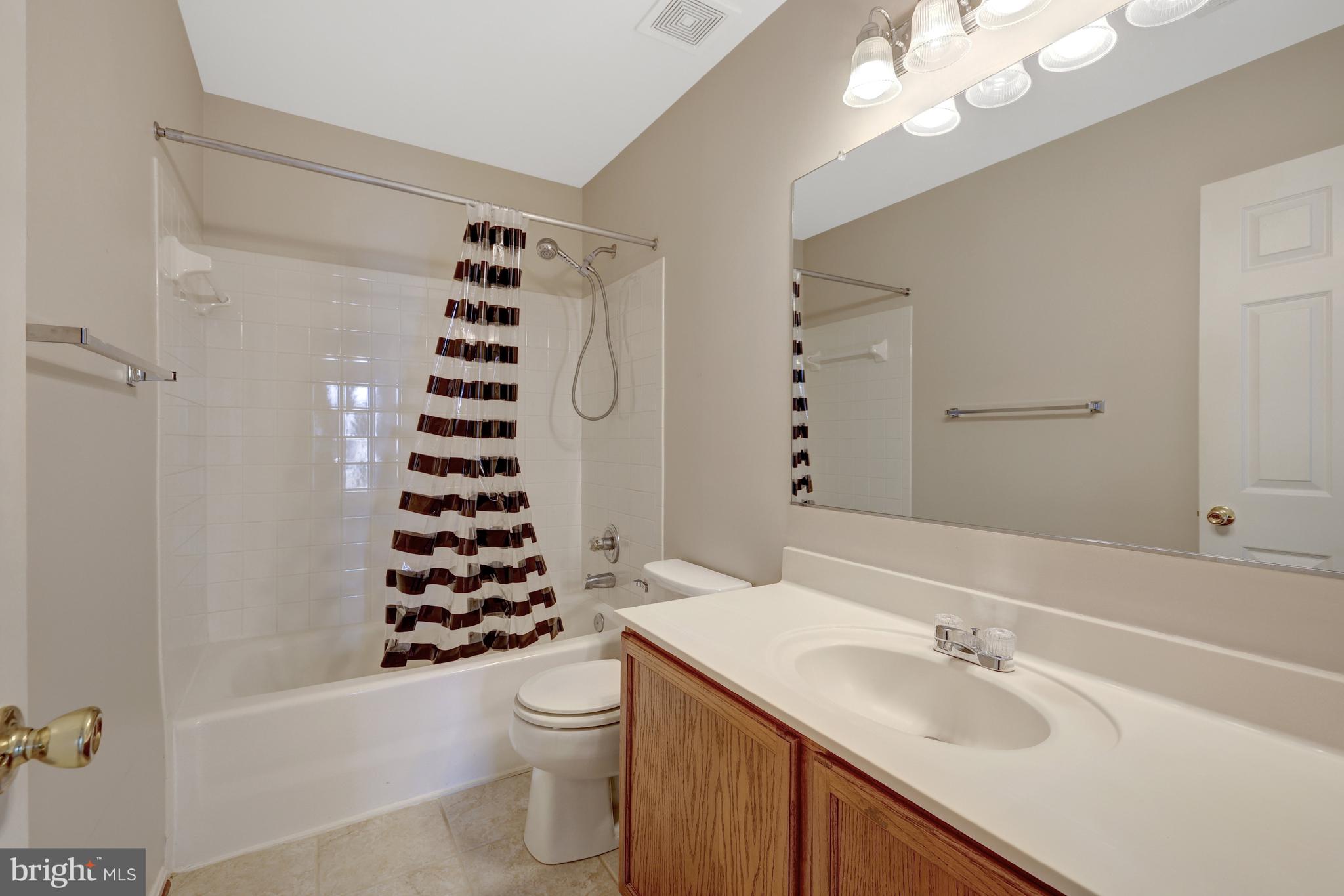 POLO FIELDS - Residential Lease