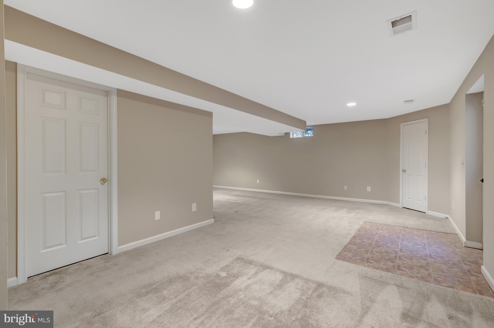 POLO FIELDS - Residential Lease