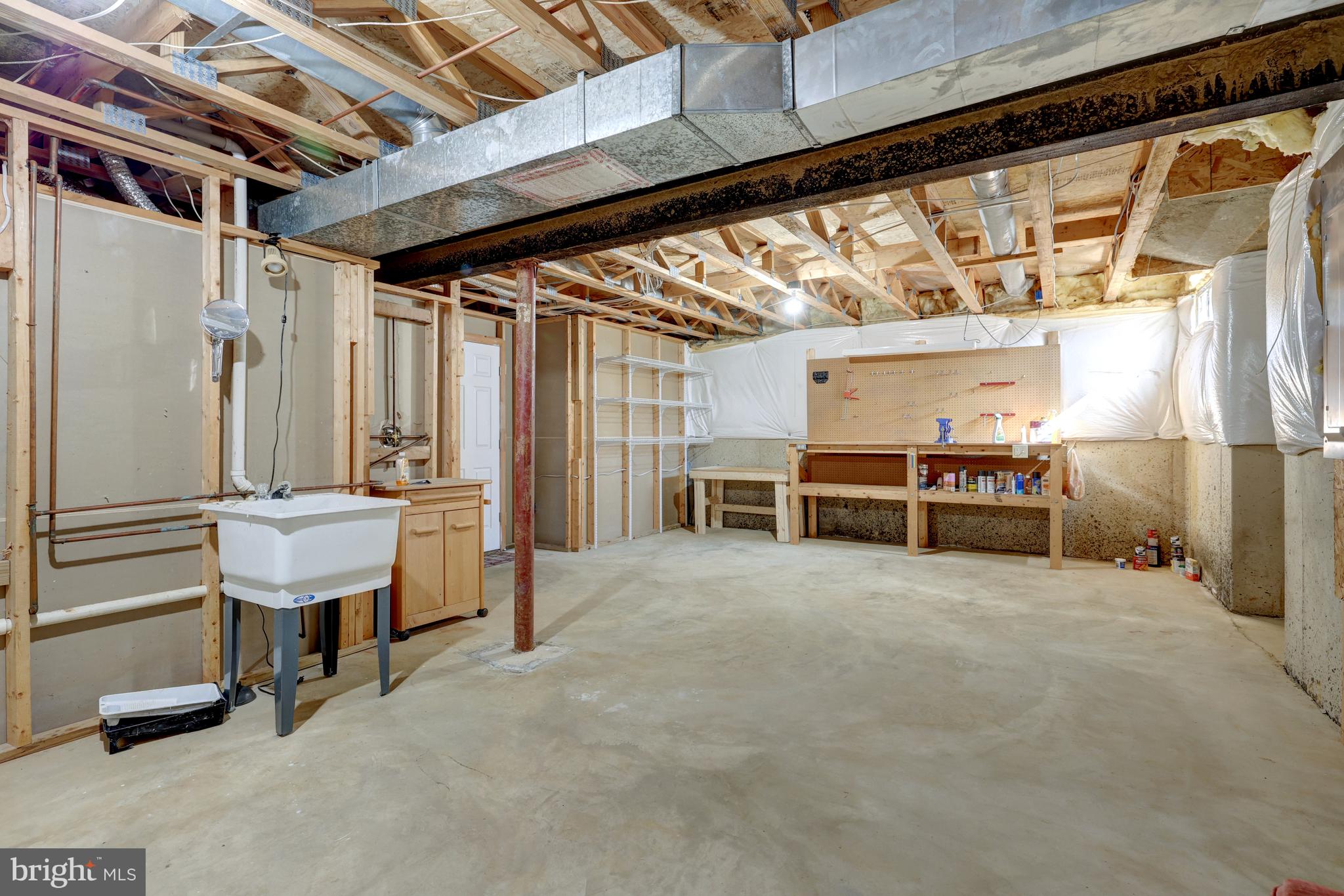 POLO FIELDS - Residential Lease