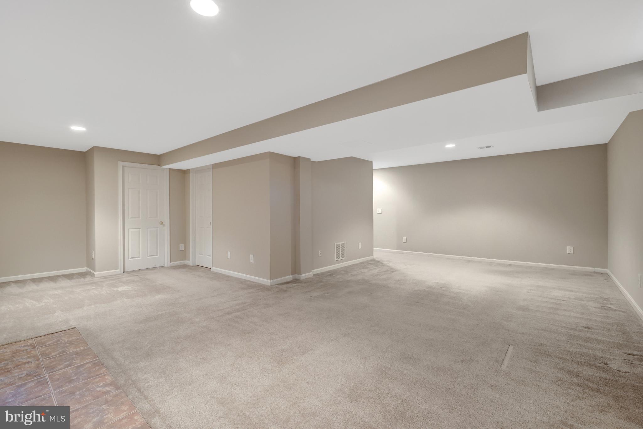 POLO FIELDS - Residential Lease