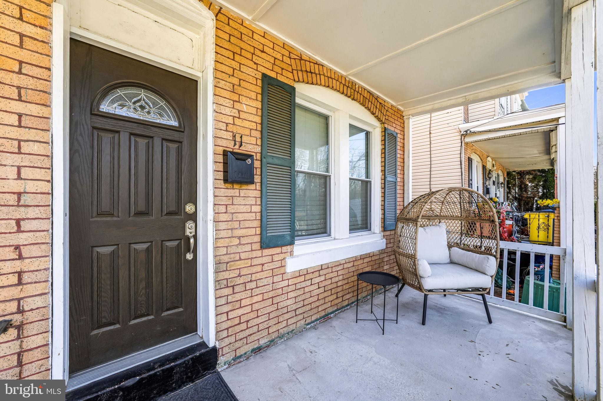 11 E ATLANTIC AVENUE