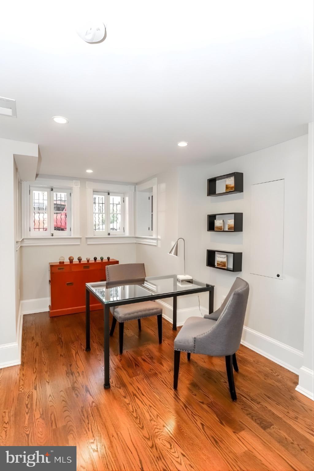 GEORGETOWN - Residential