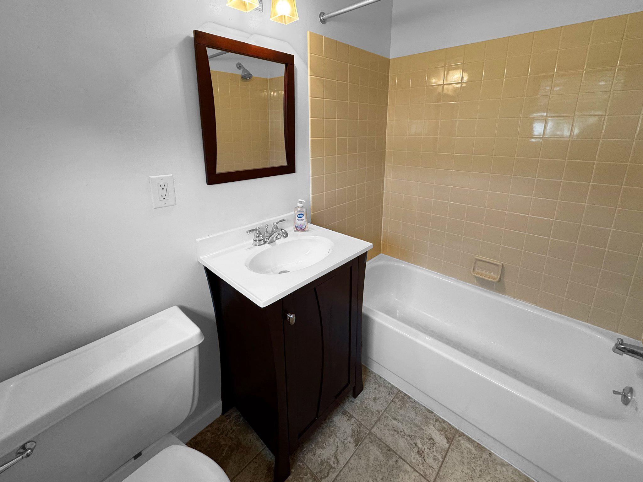 JAMESTOWN VIL - Residential