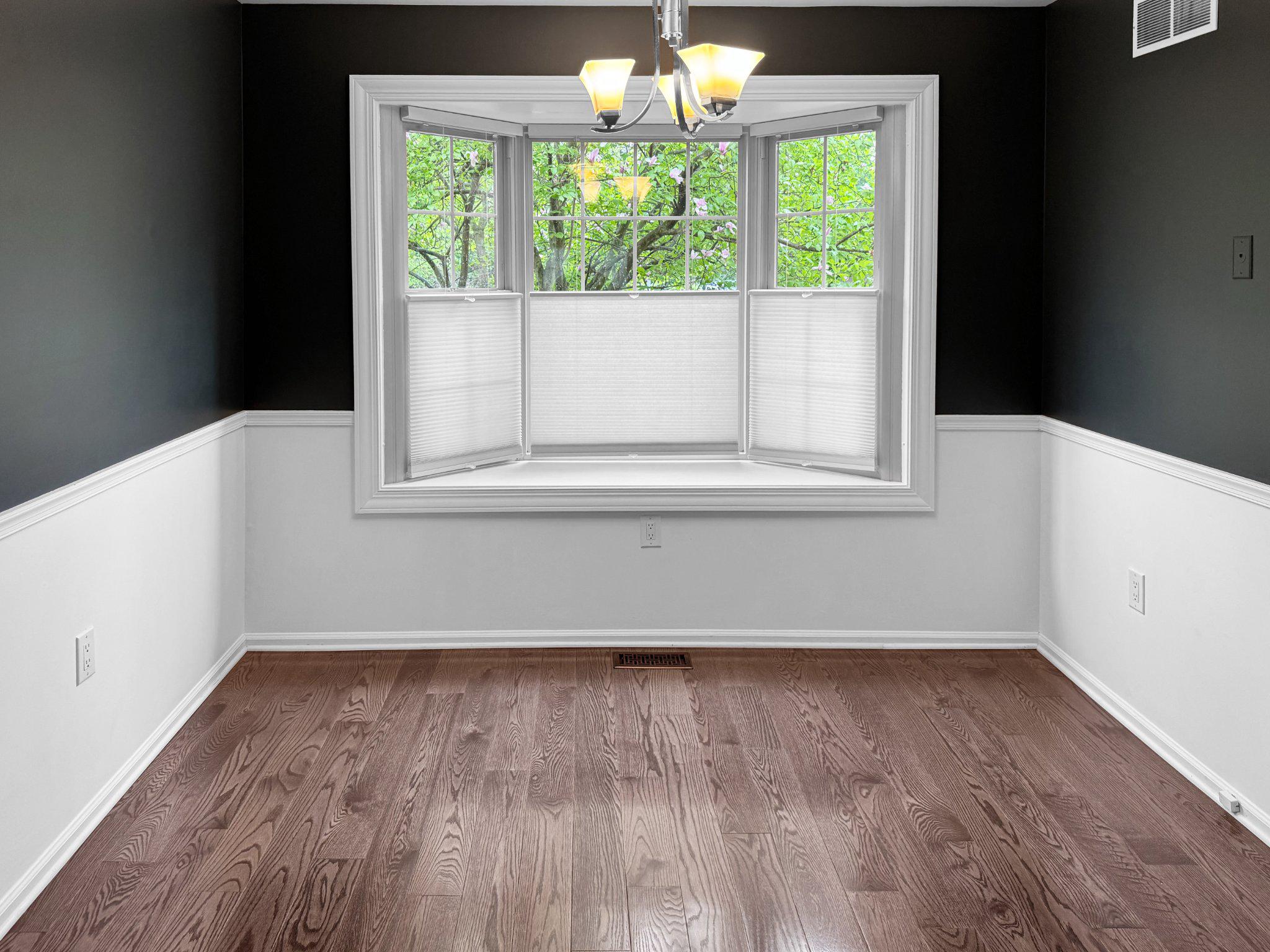 JAMESTOWN VIL - Residential