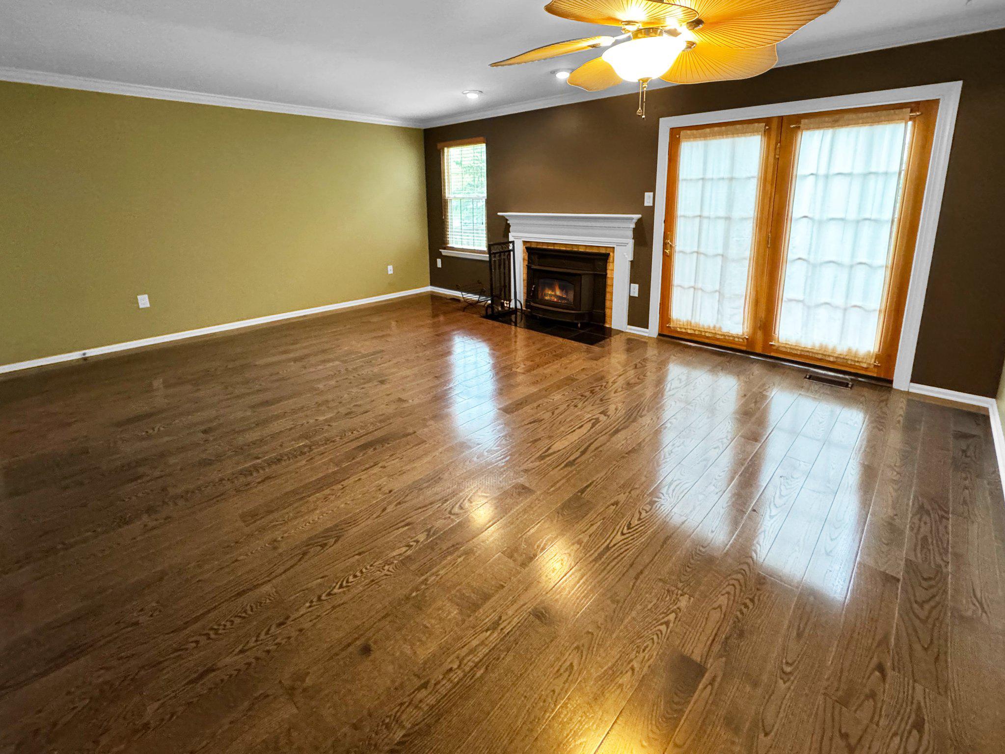 JAMESTOWN VIL - Residential