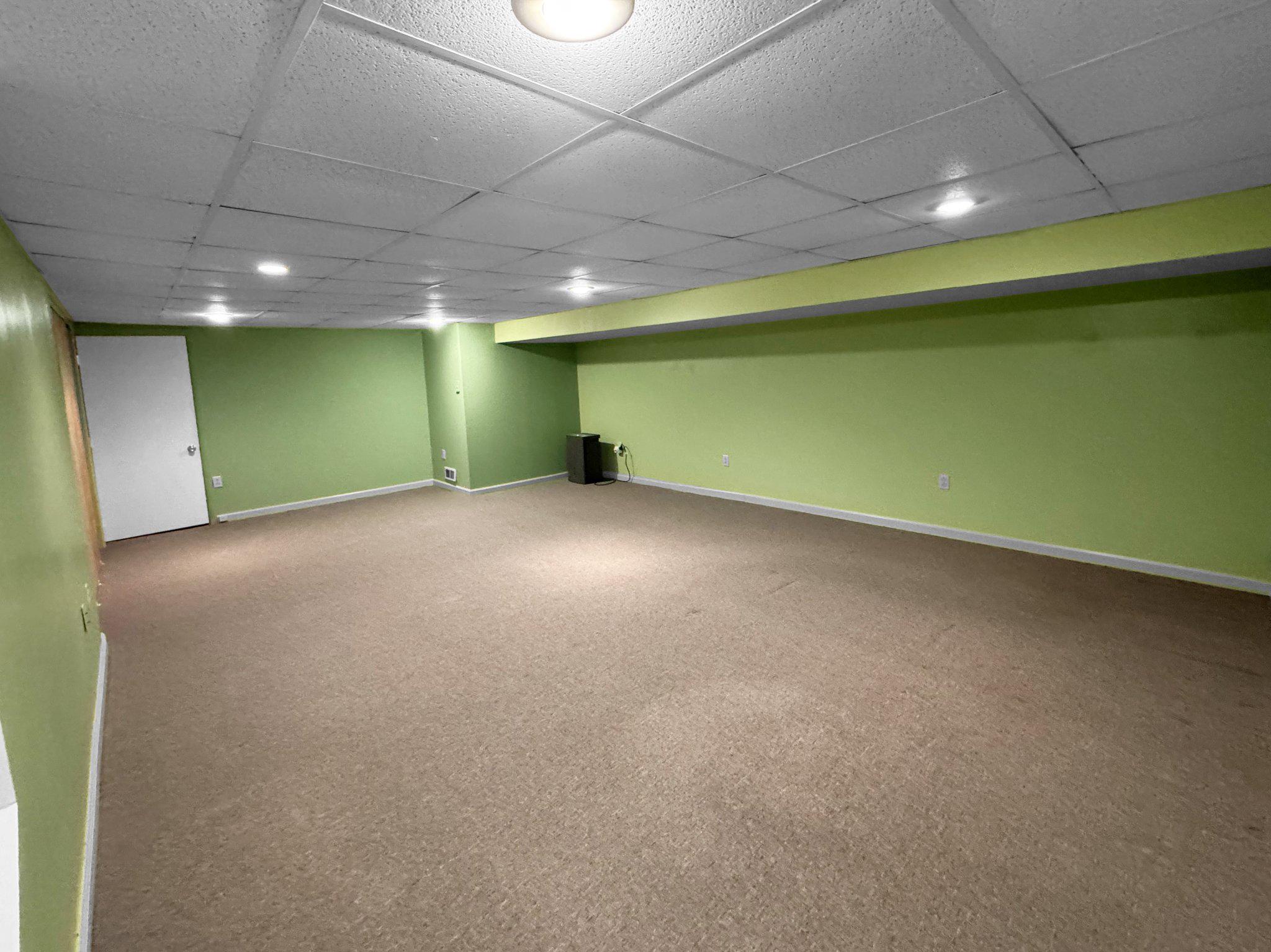 JAMESTOWN VIL - Residential