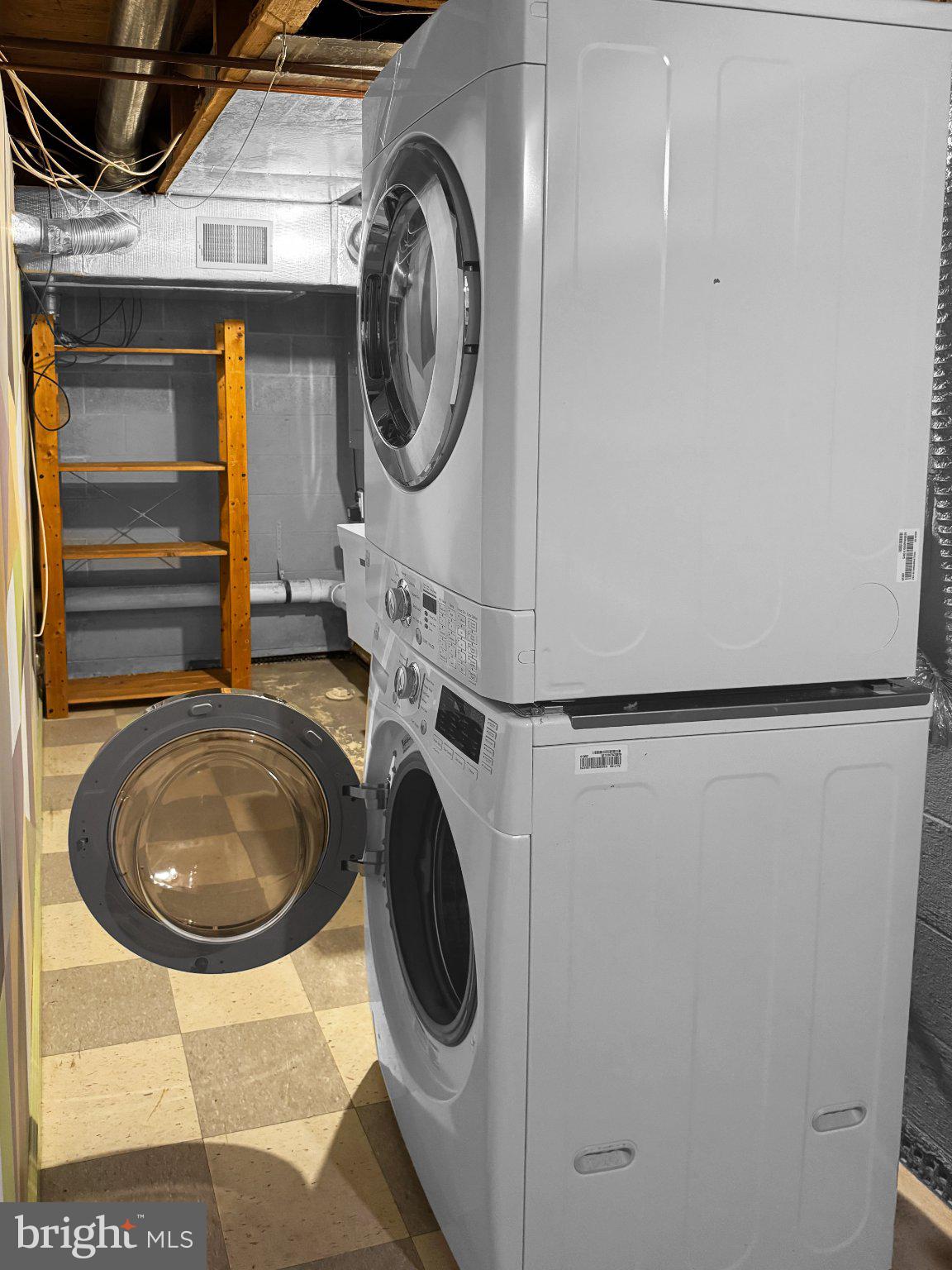 JAMESTOWN VIL - Residential