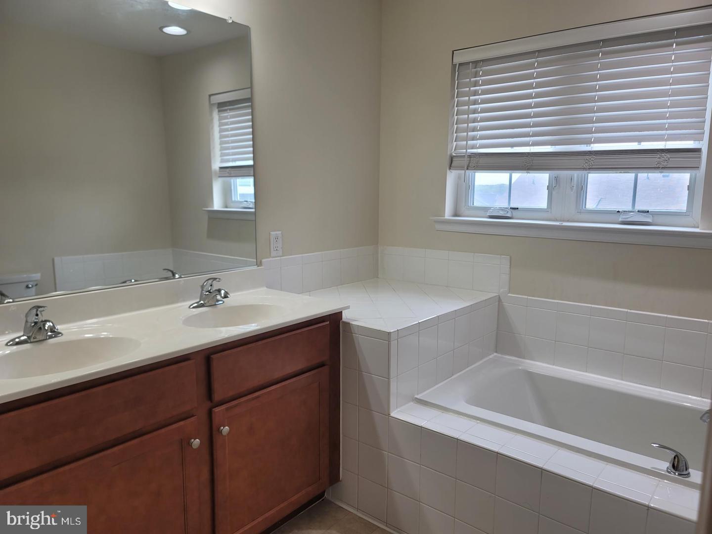 STONEBROOK VILLAGE - Residential