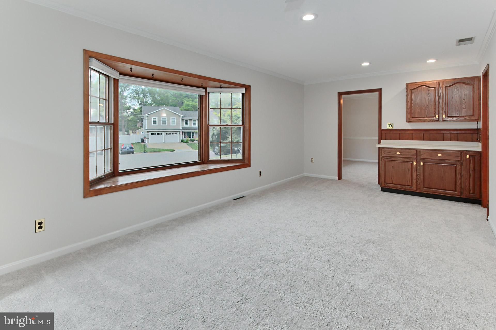 MOUNT VERNON MANOR - Residential