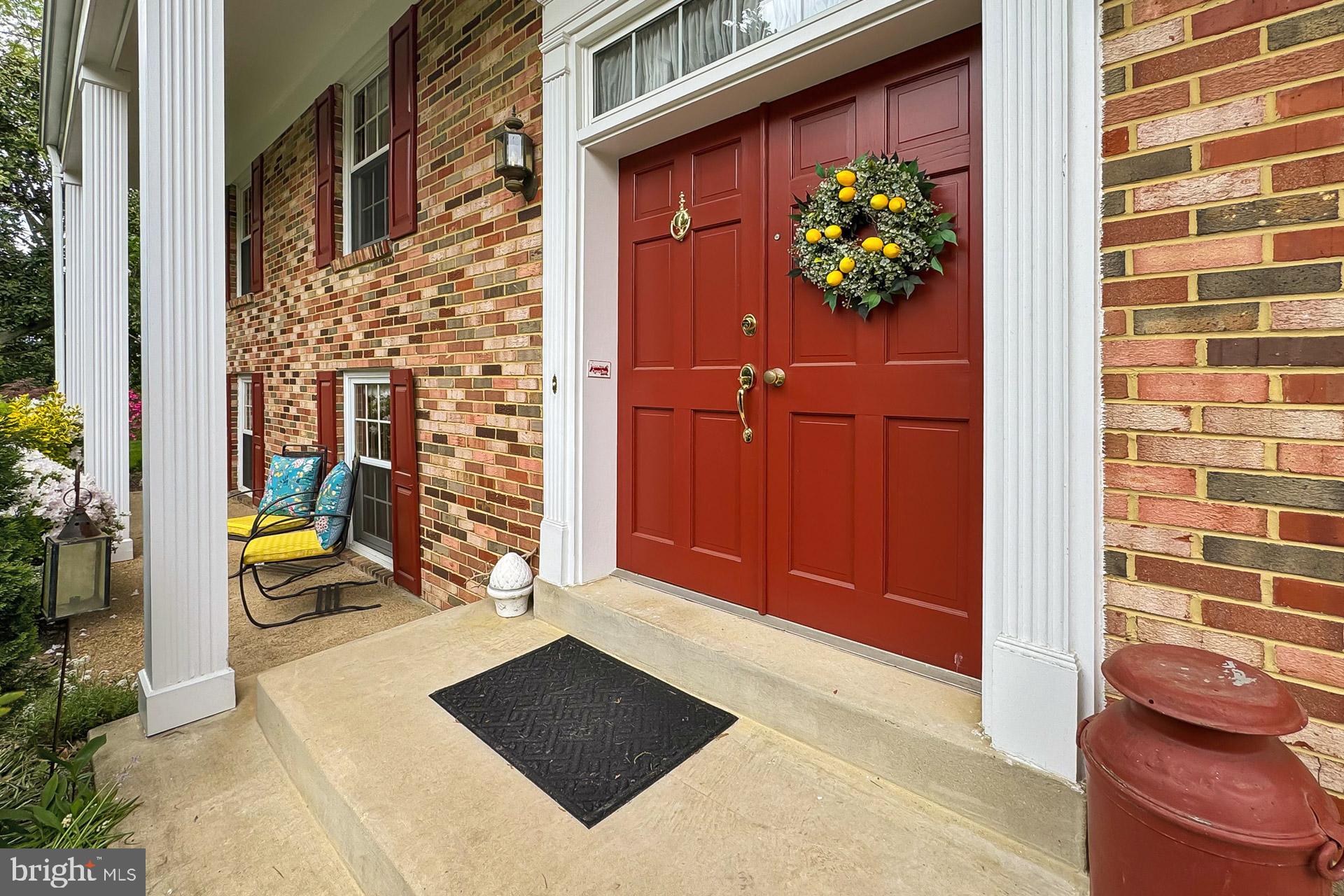 MOUNT VERNON MANOR - Residential