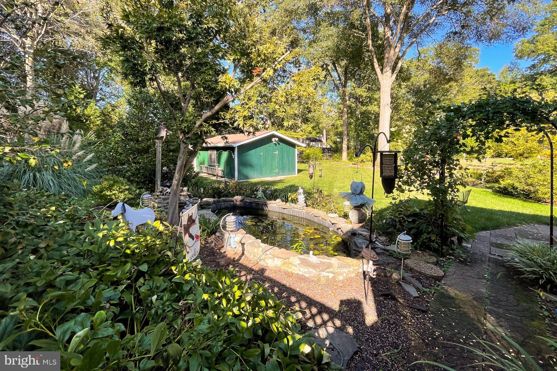 MOUNT VERNON MANOR - Residential