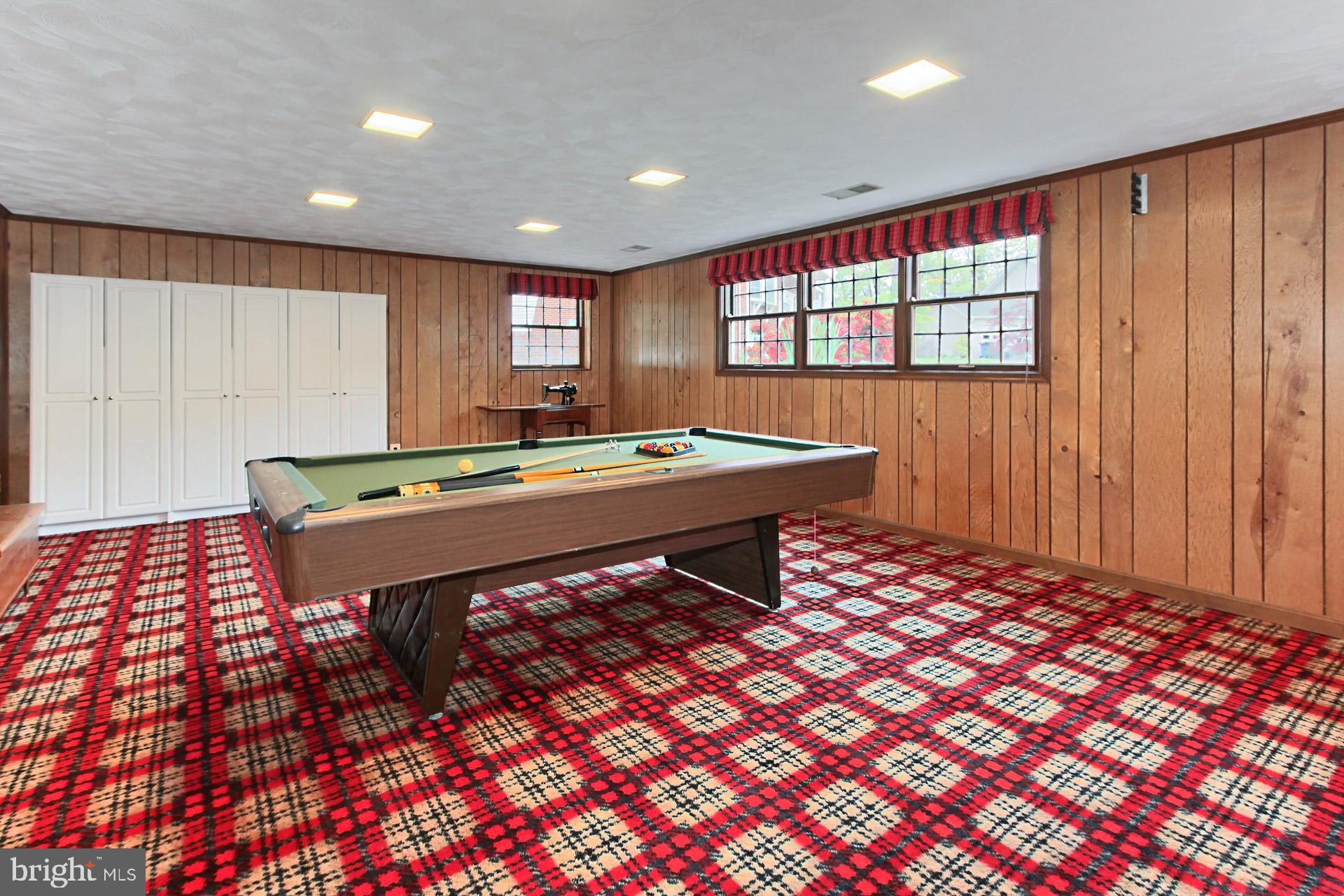 MOUNT VERNON MANOR - Residential