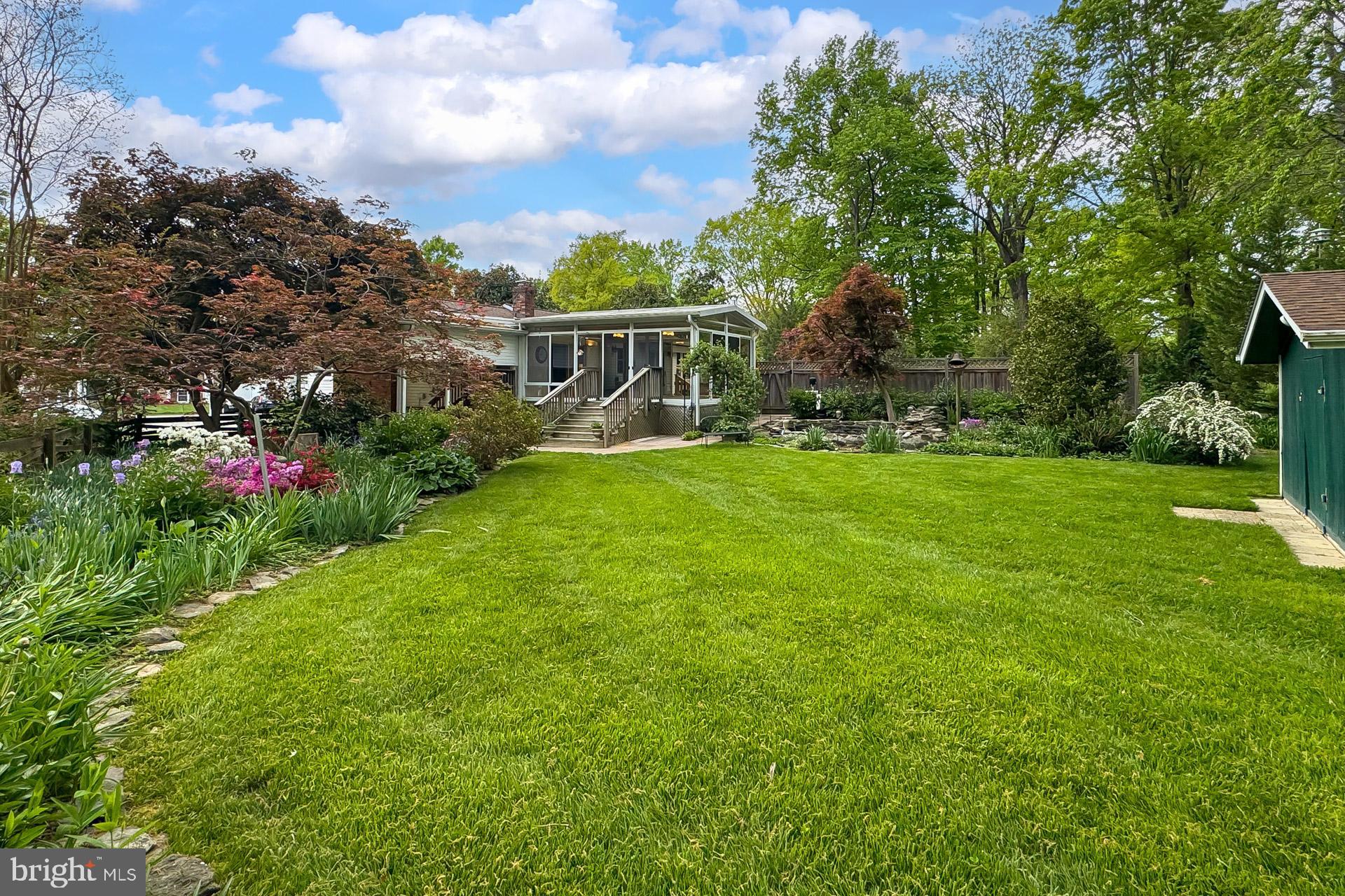 MOUNT VERNON MANOR - Residential