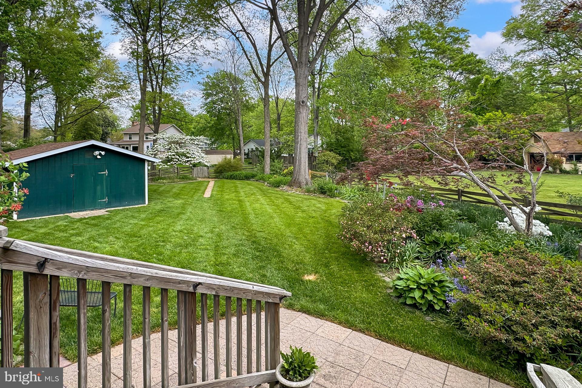 MOUNT VERNON MANOR - Residential