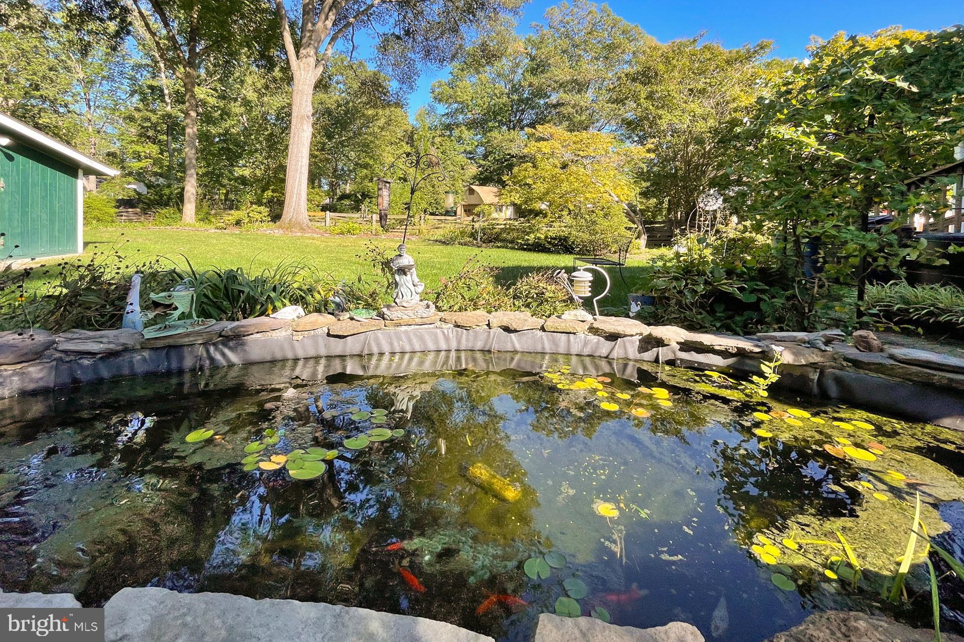 MOUNT VERNON MANOR - Residential