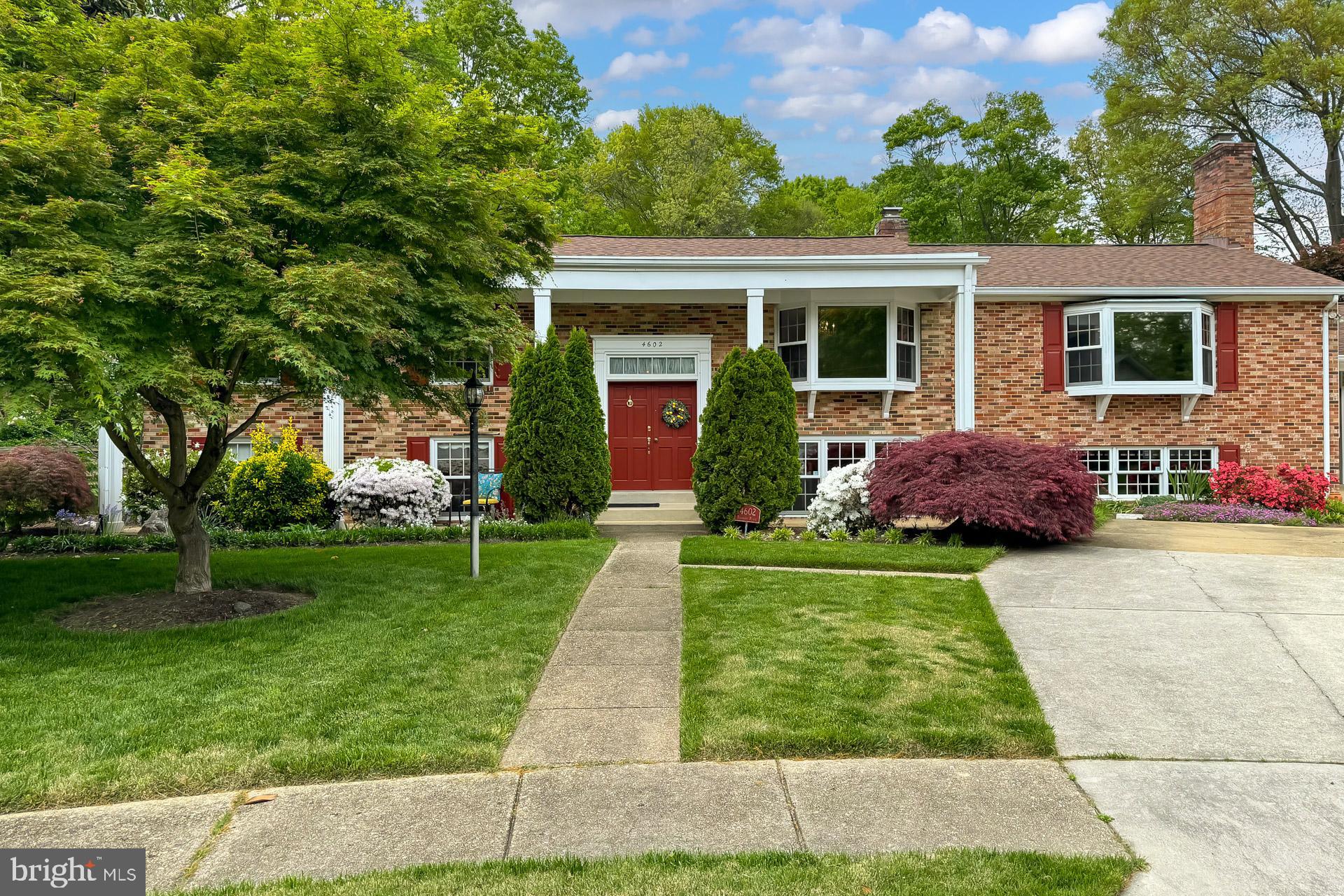 MOUNT VERNON MANOR - Residential