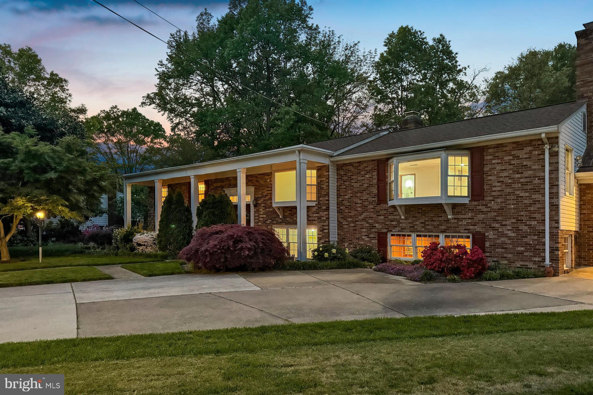 MOUNT VERNON MANOR - Residential