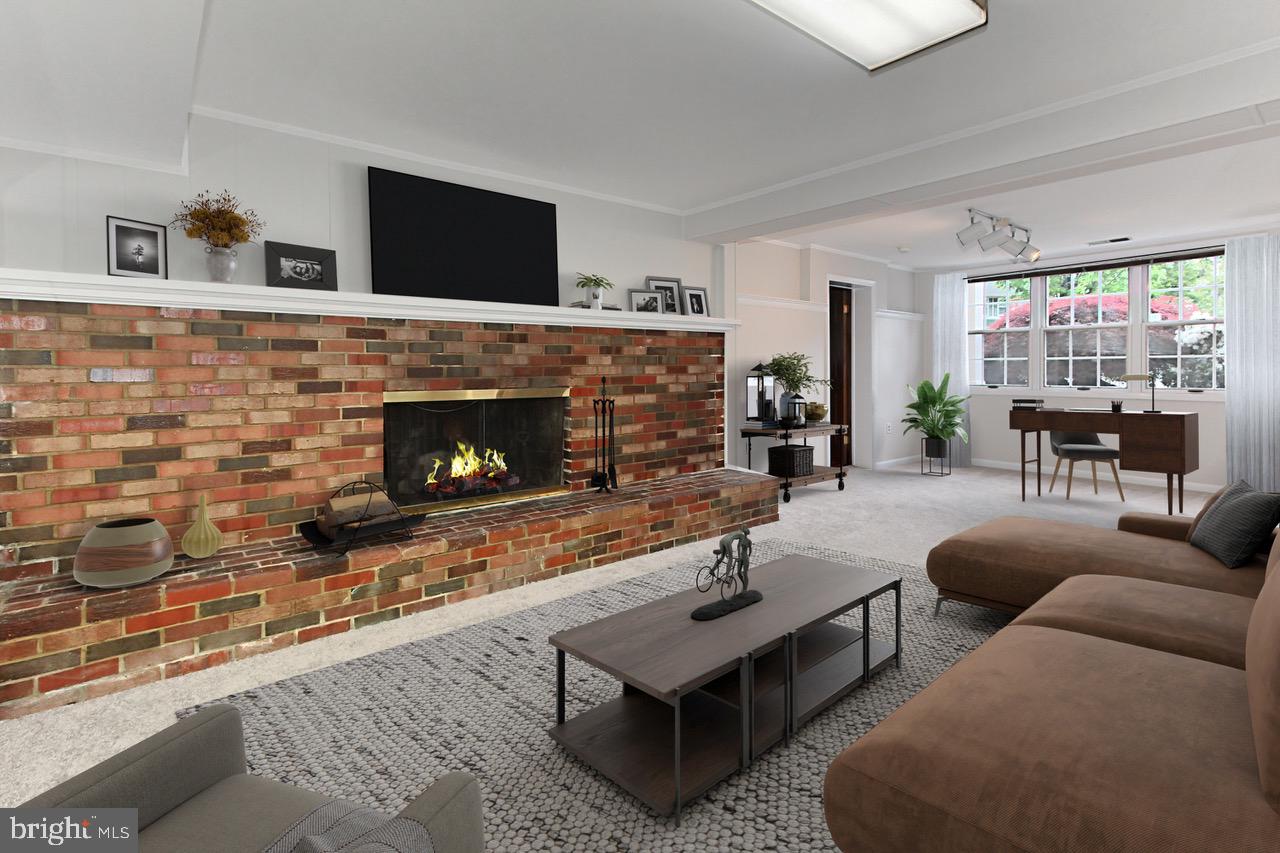 MOUNT VERNON MANOR - Residential