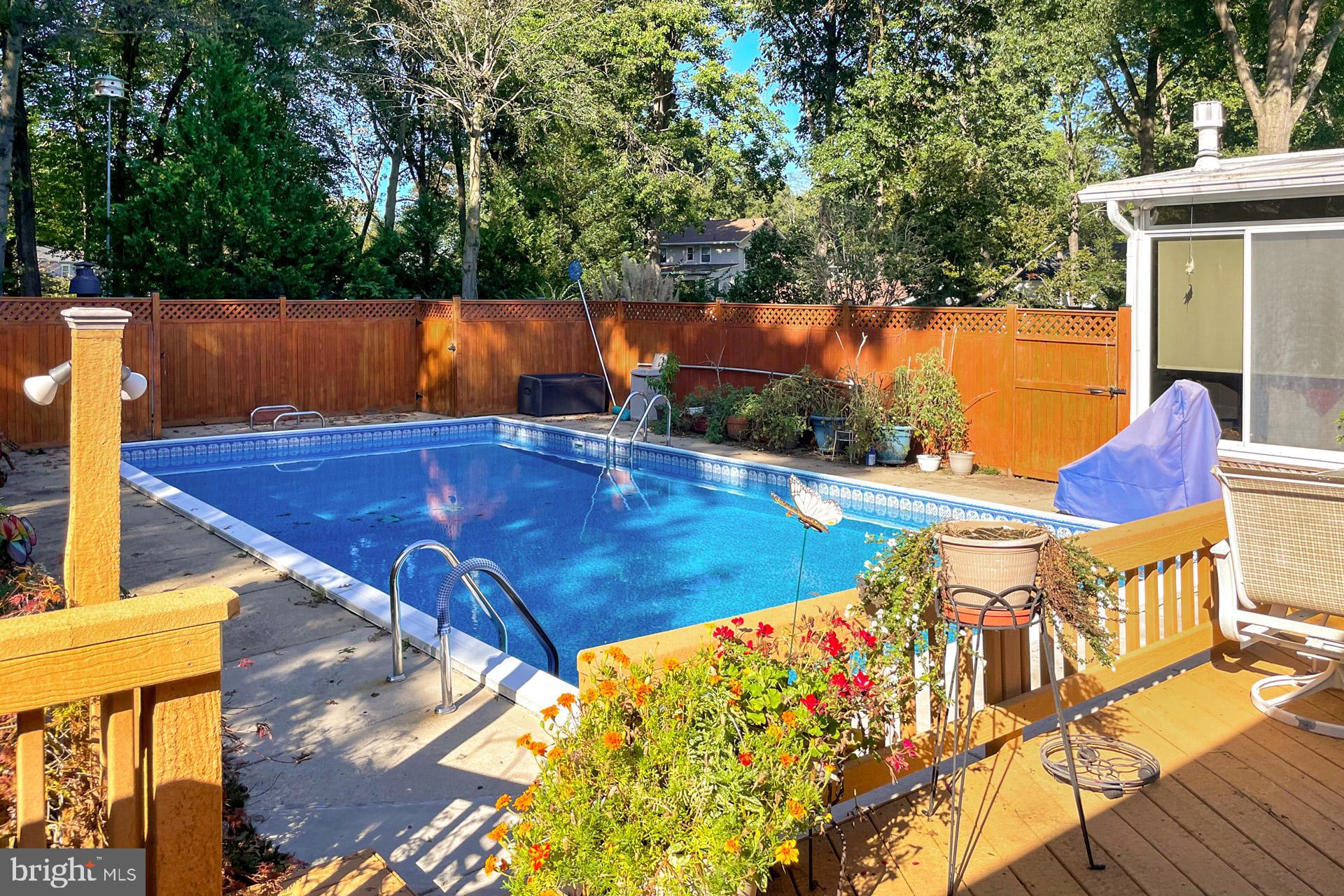 MOUNT VERNON MANOR - Residential