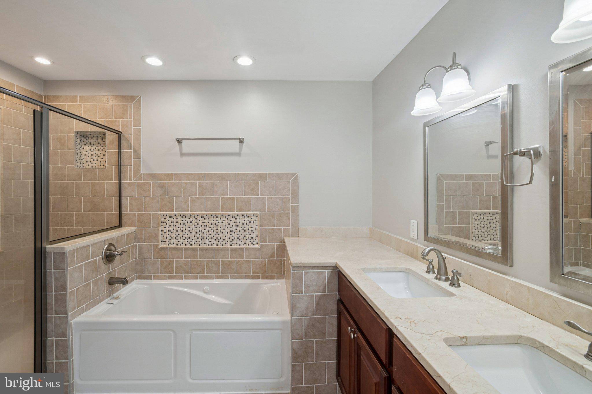 PINEDALE WOODS - Residential