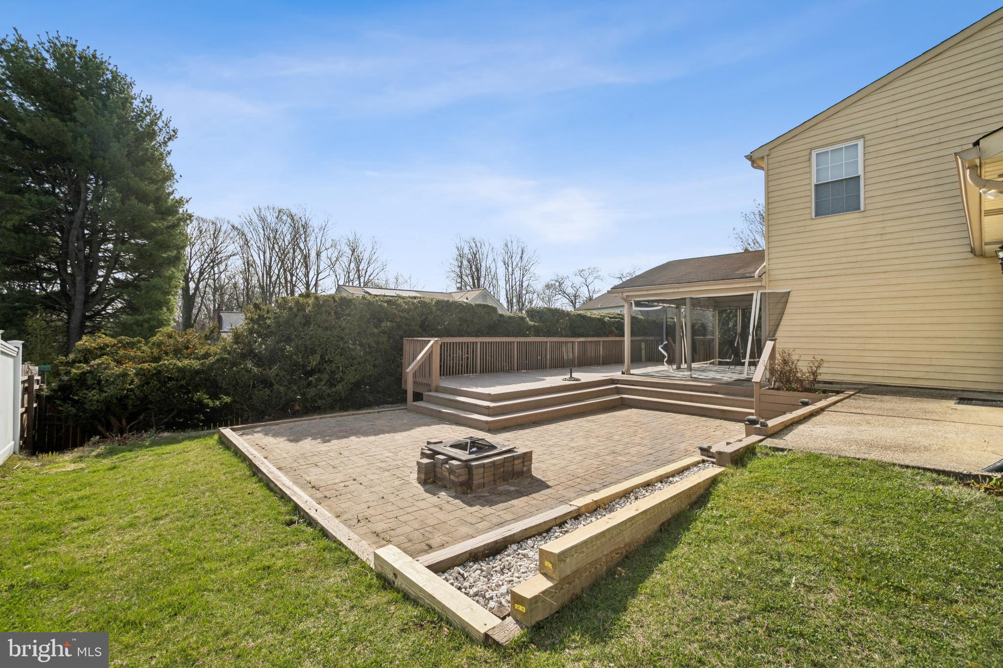 PINEDALE WOODS - Residential