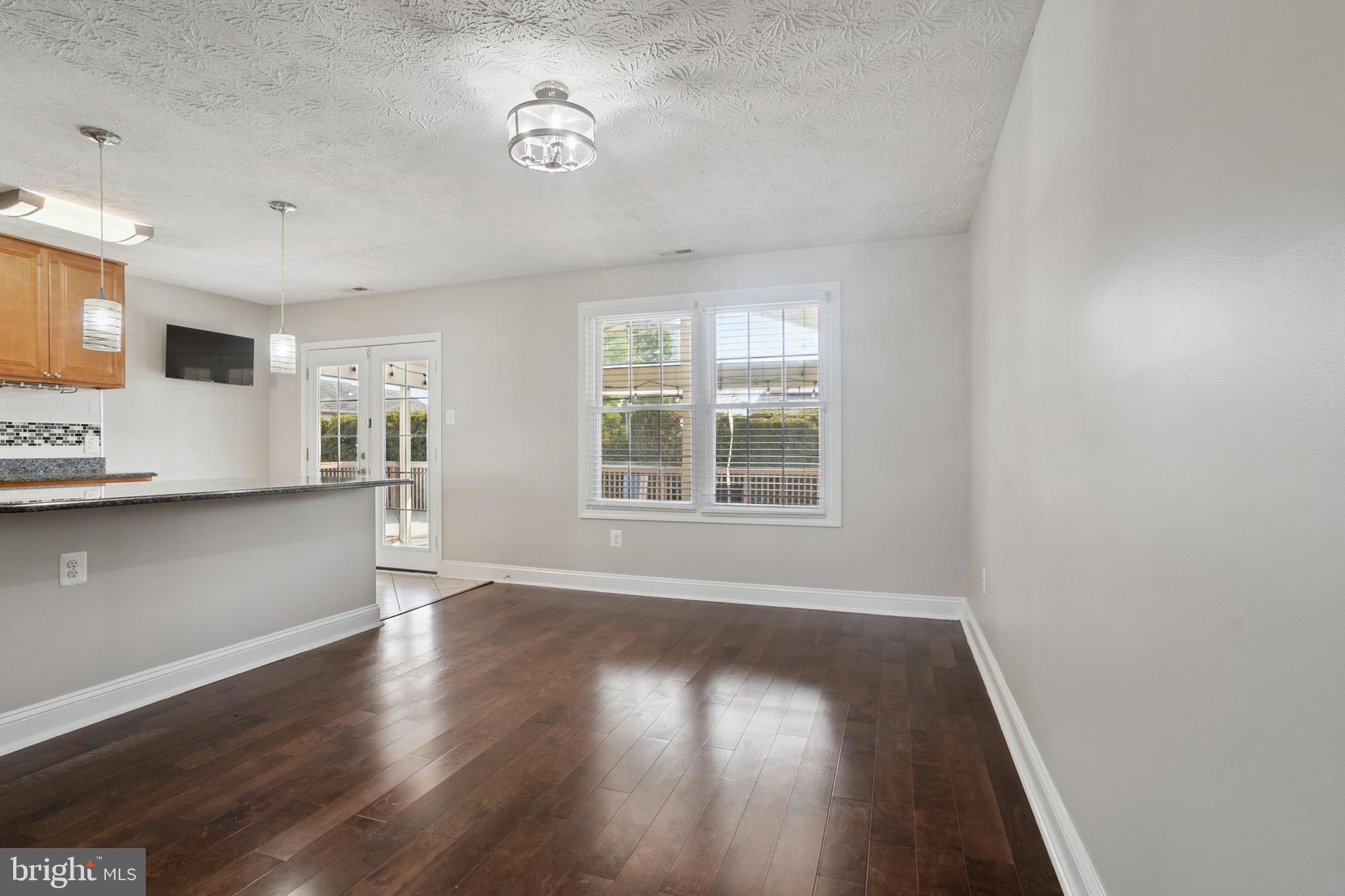 PINEDALE WOODS - Residential