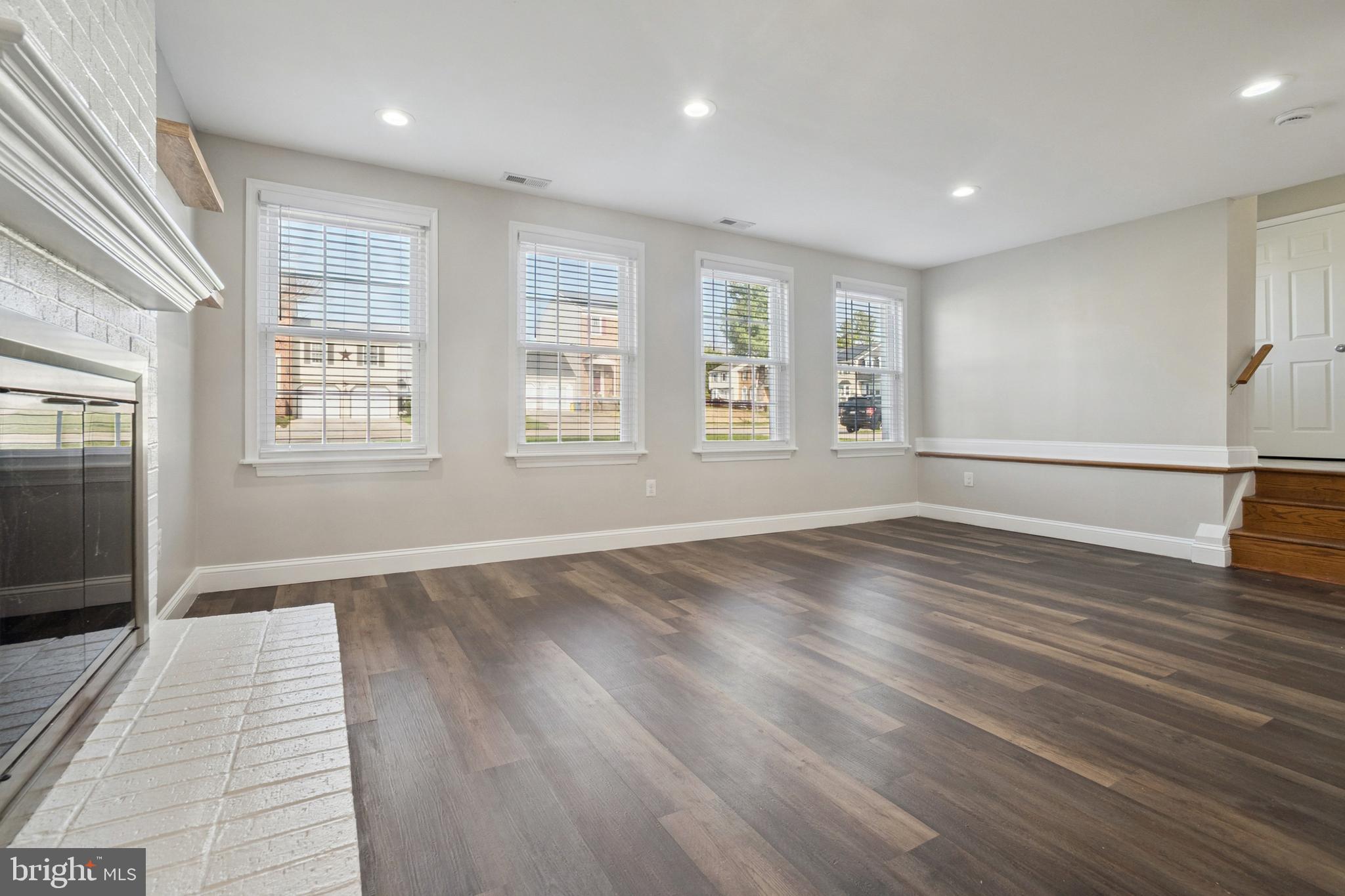 PINEDALE WOODS - Residential