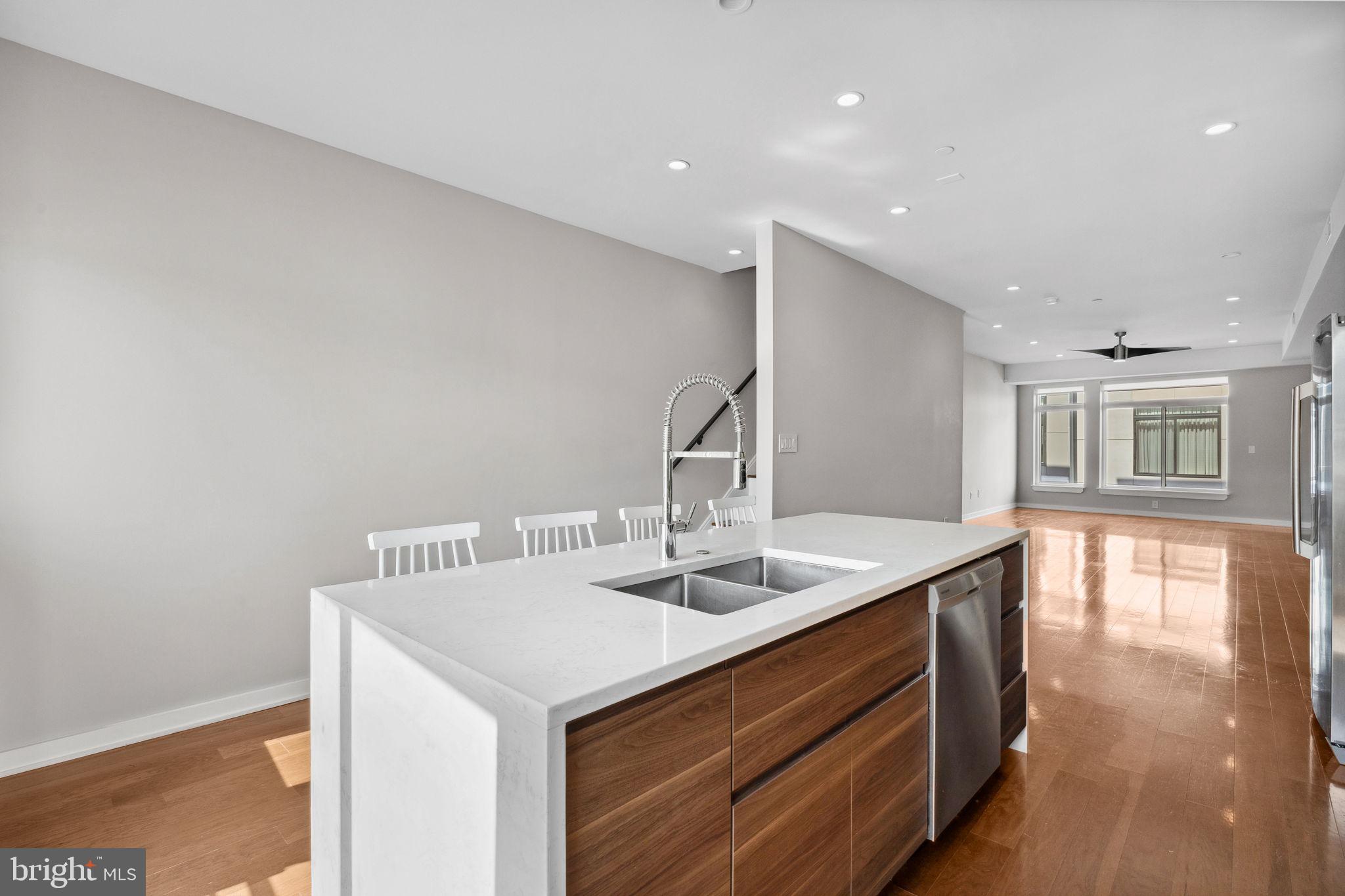 SOUTH KENSINGTON - Residential