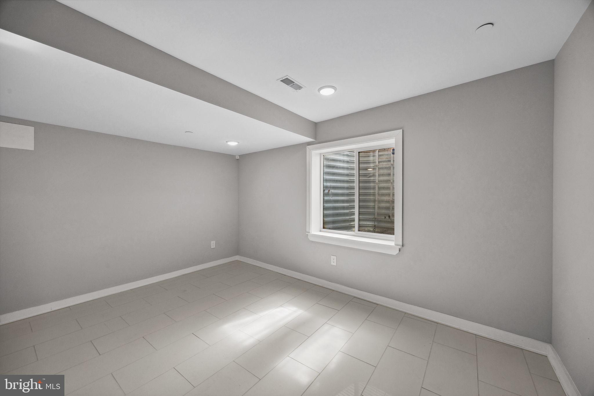 SOUTH KENSINGTON - Residential