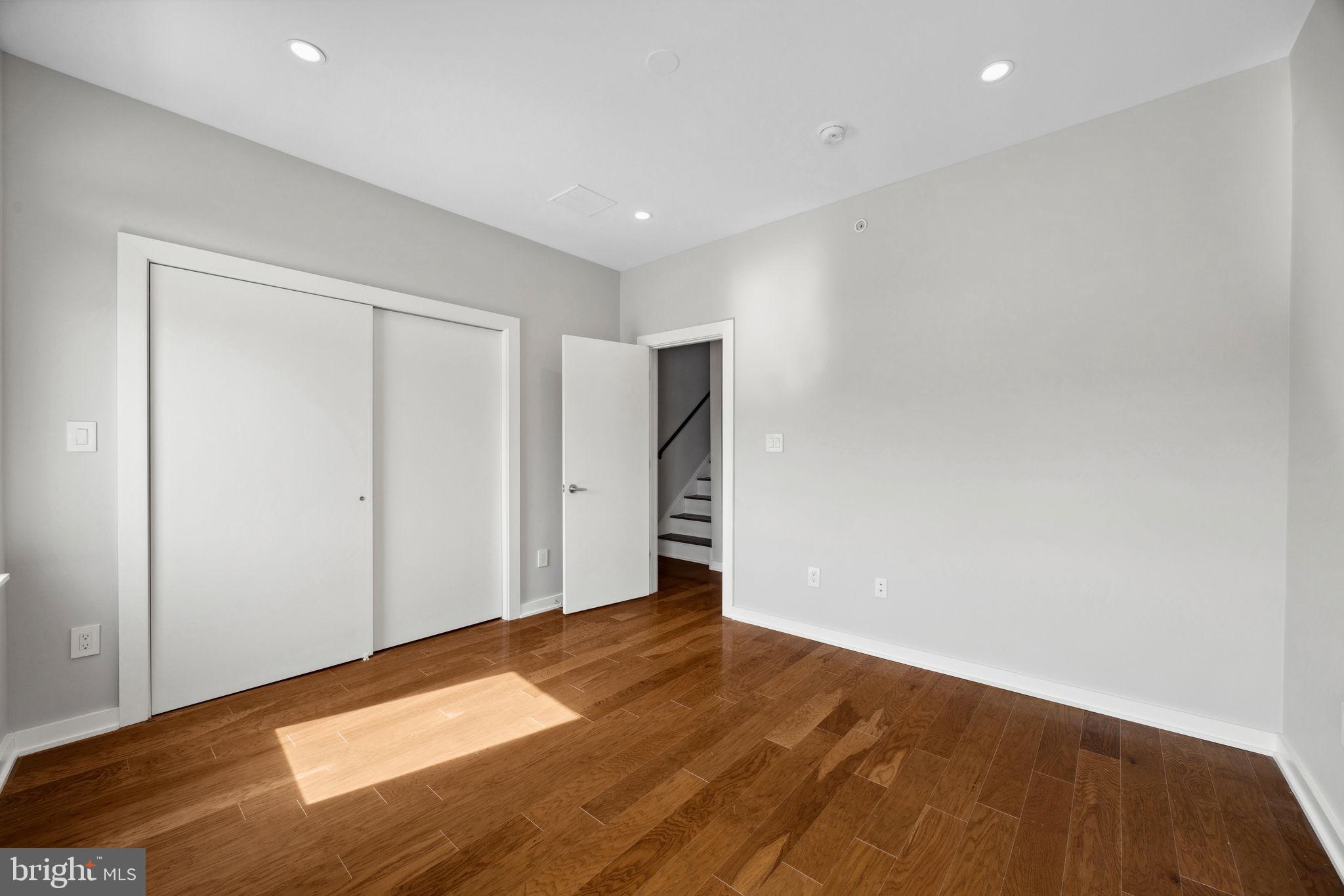 SOUTH KENSINGTON - Residential