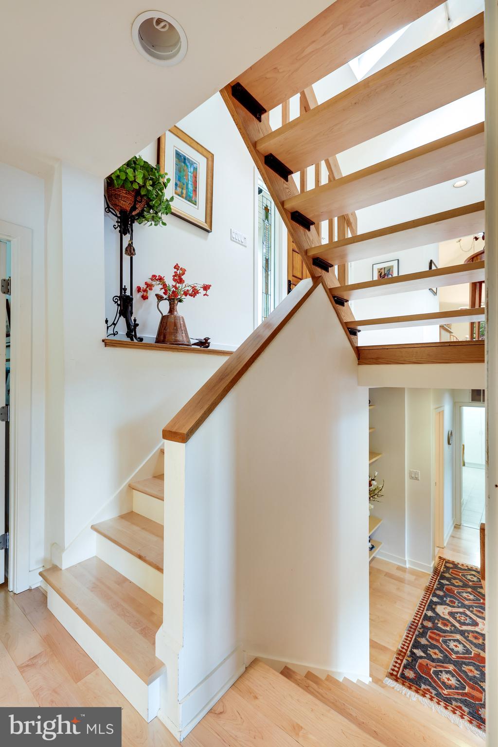 RESTON - Residential