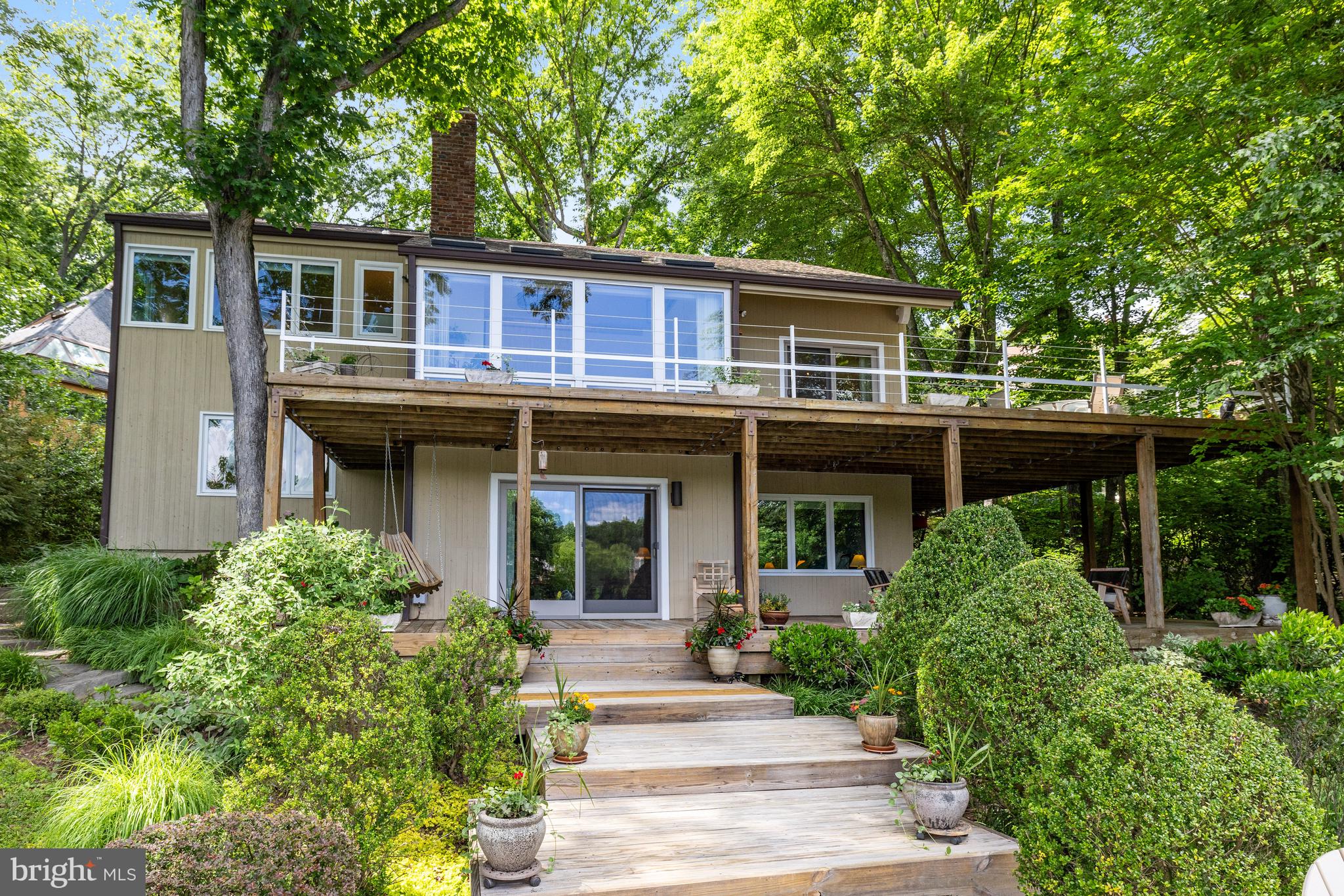 RESTON - Residential