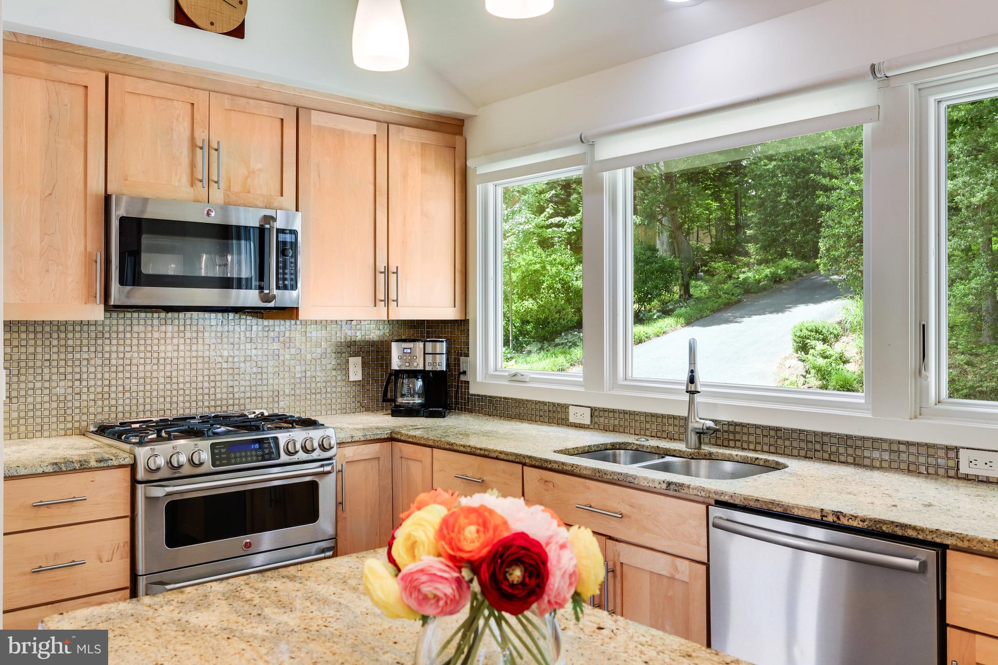 RESTON - Residential