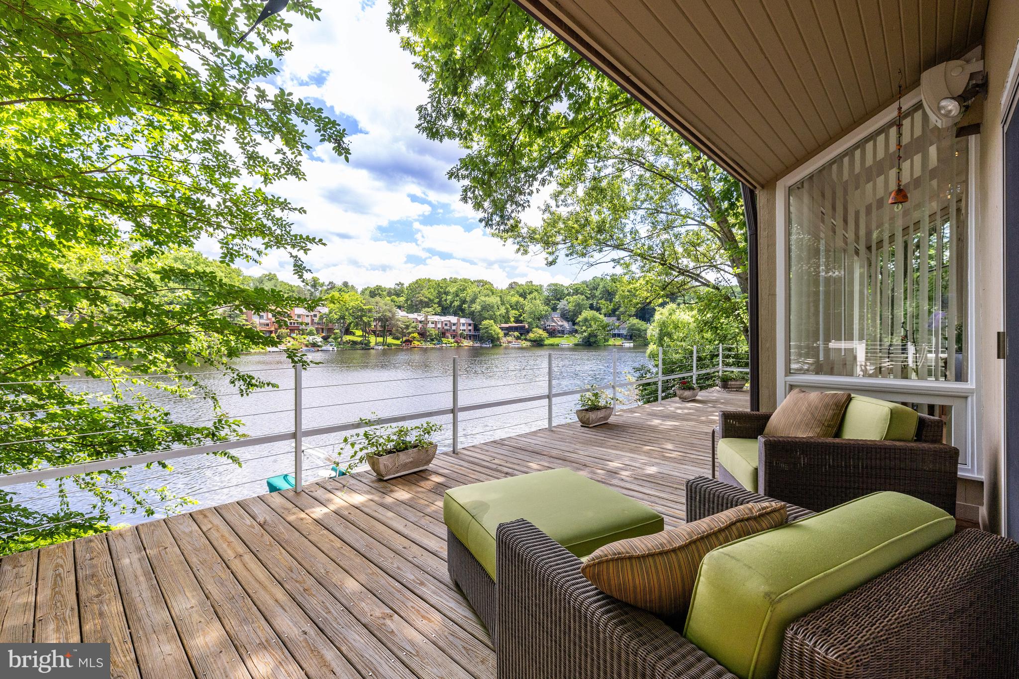 RESTON - Residential