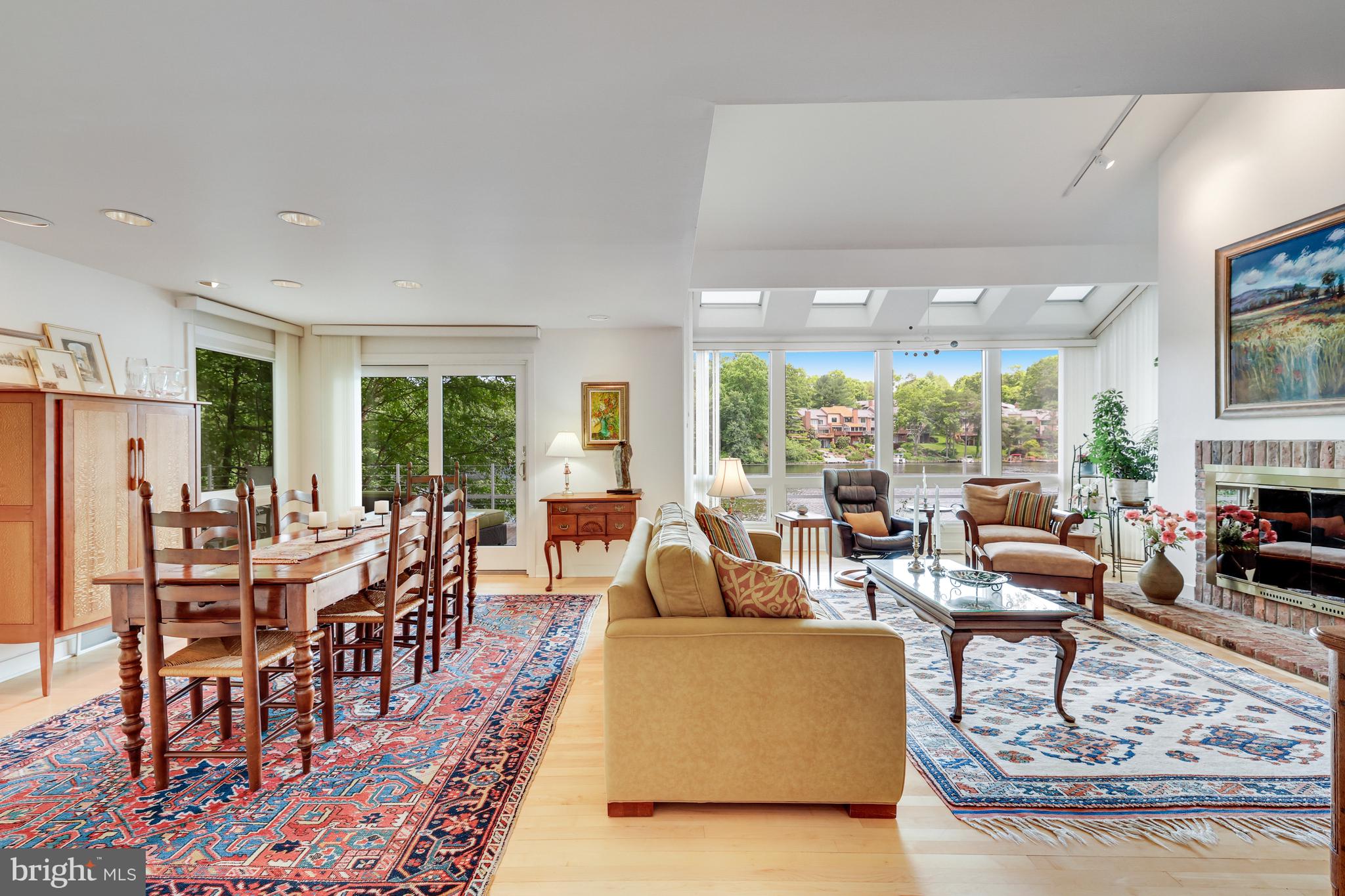 RESTON - Residential