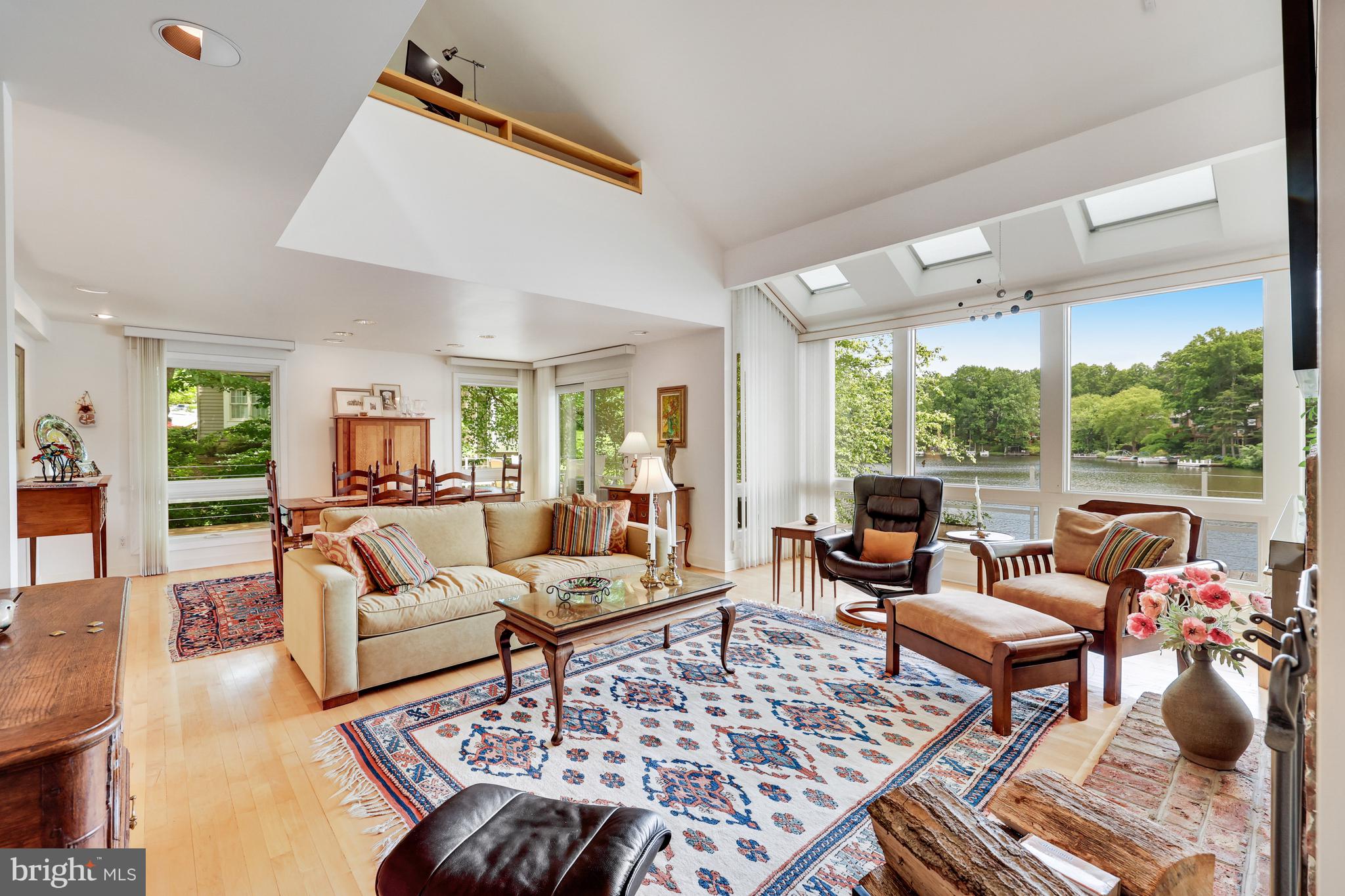 RESTON - Residential